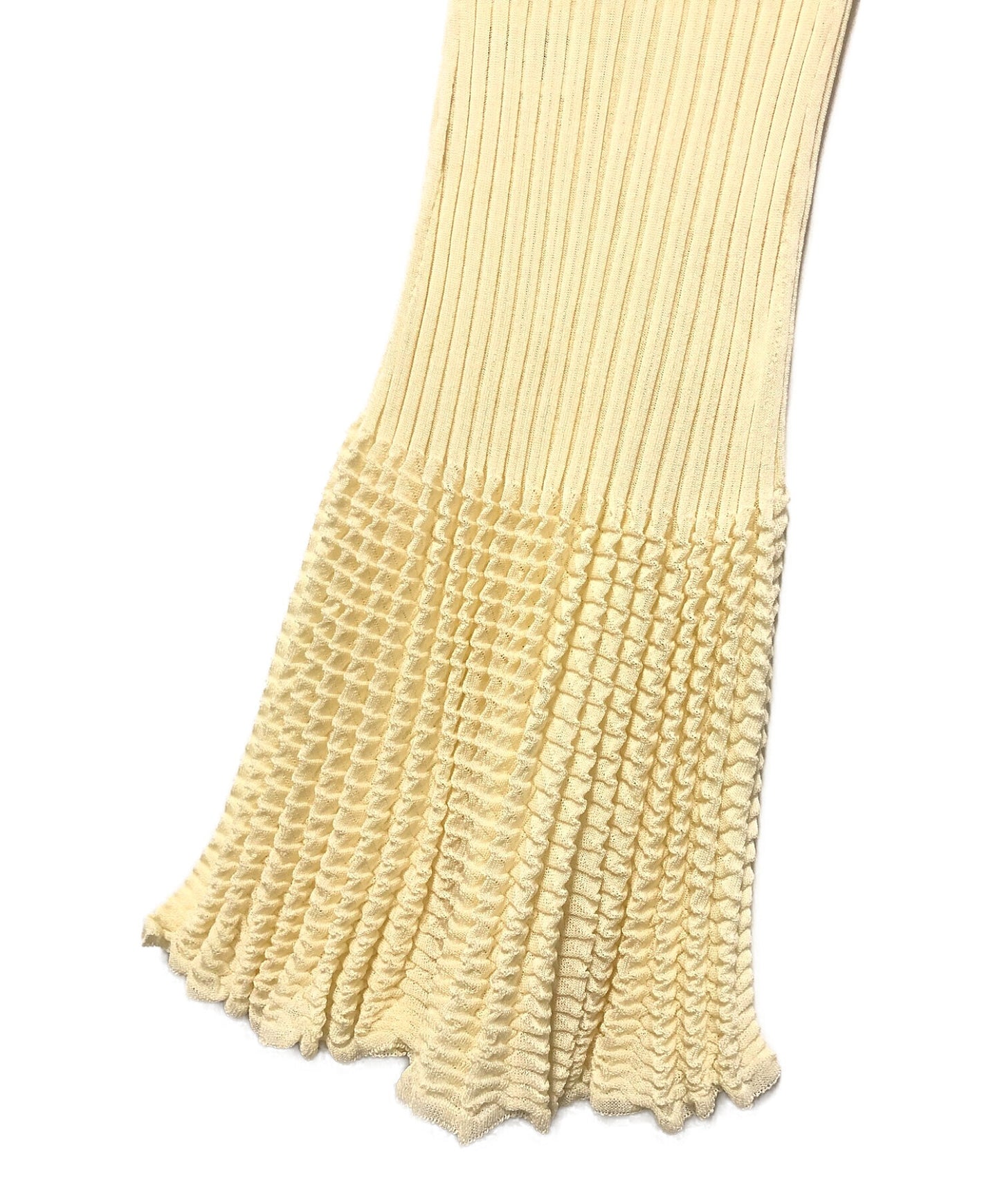 褶请打褶连衣裙