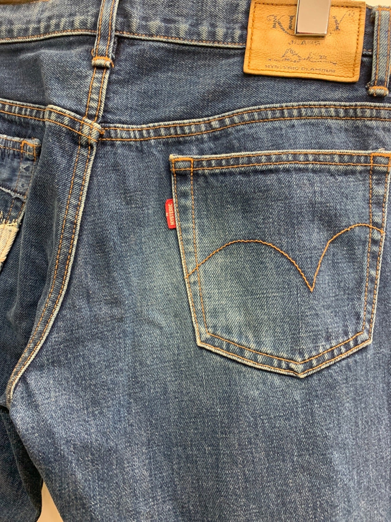 กางเกงเย็บปะติดปะต่อกันของยีนส์ Hysteric