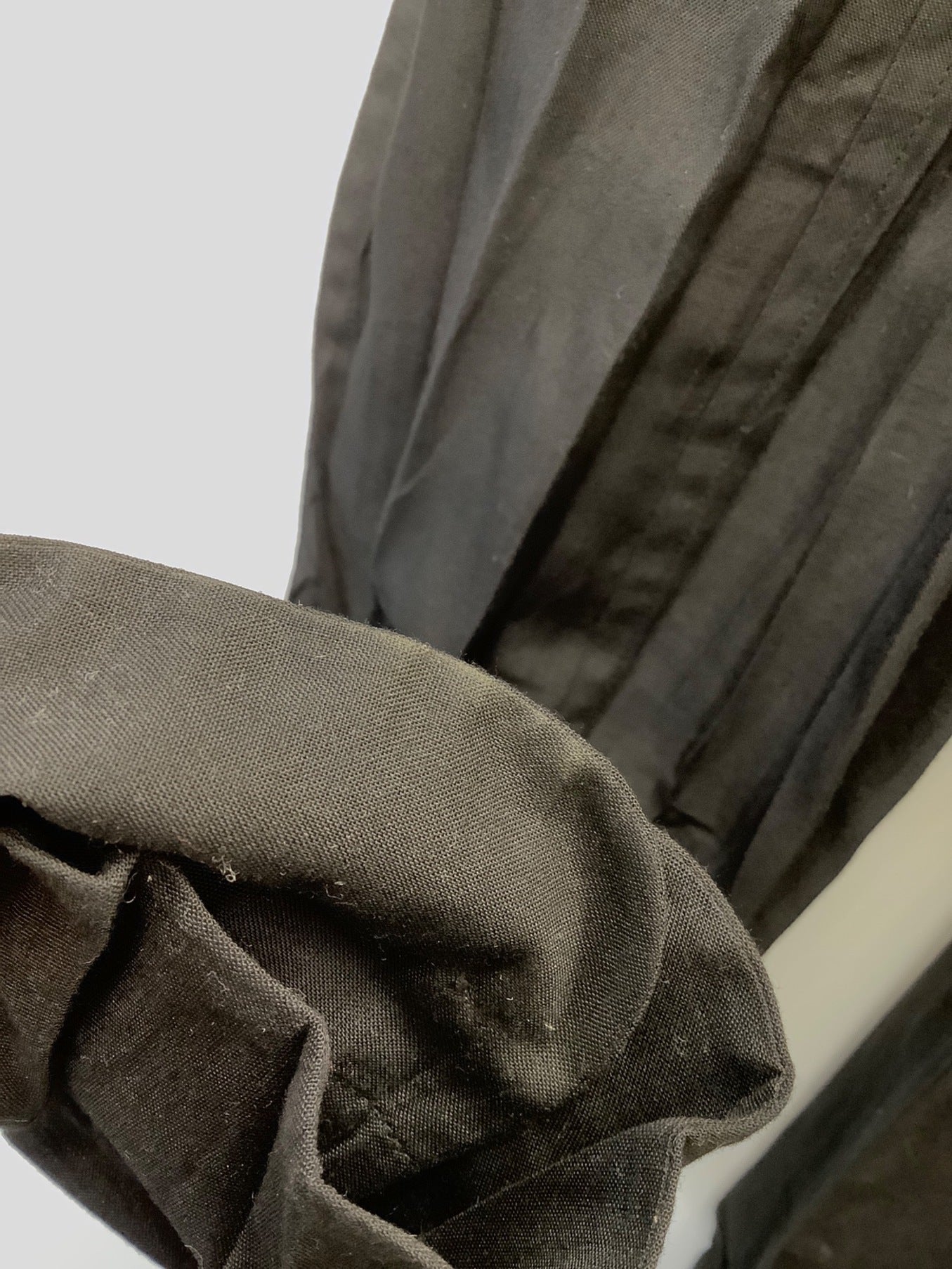 เสื้อคอปลอกคอของ Issey Miyake