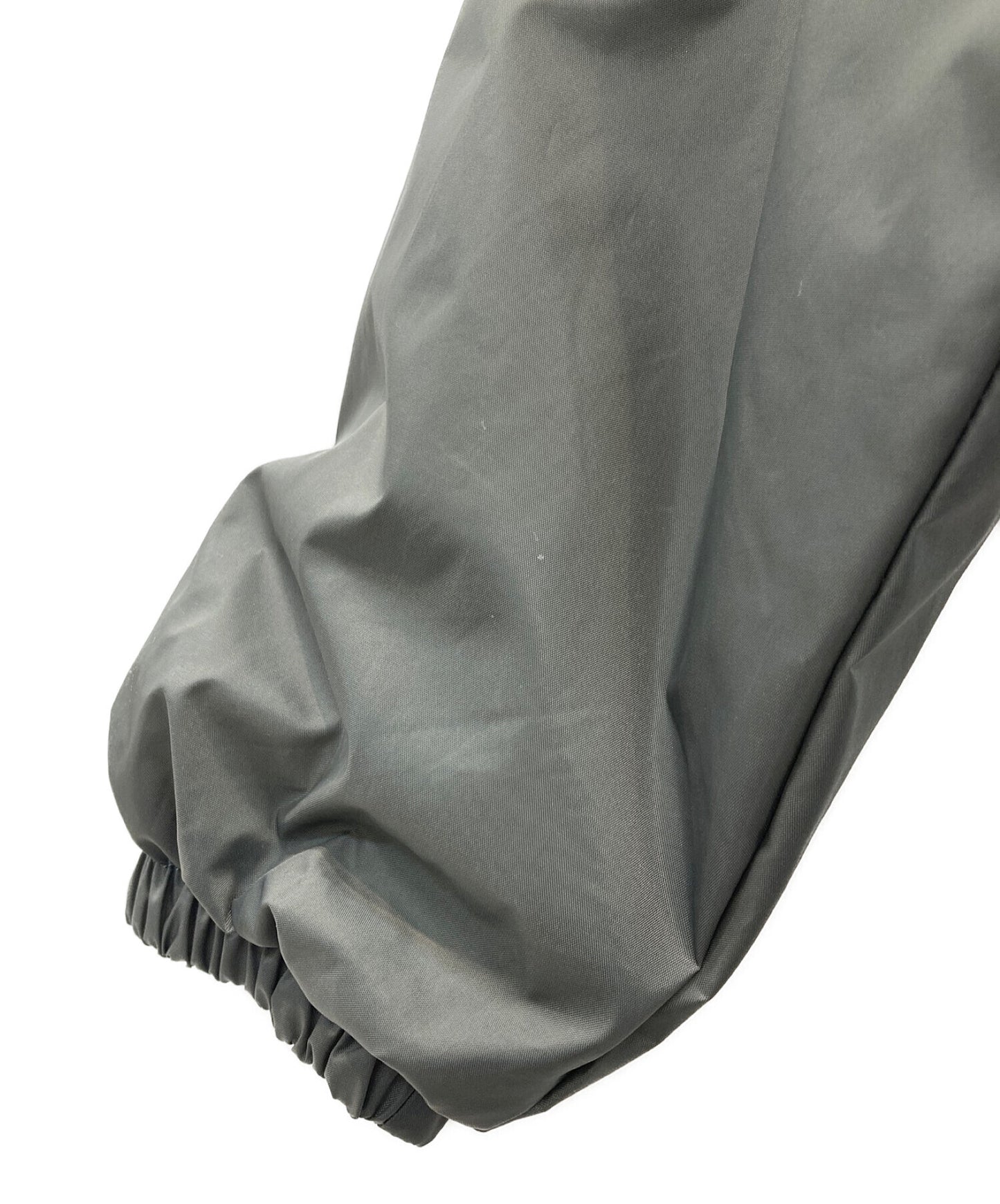 好设计商店Comme des Garcons CDG徽标教练夹克IH-J002