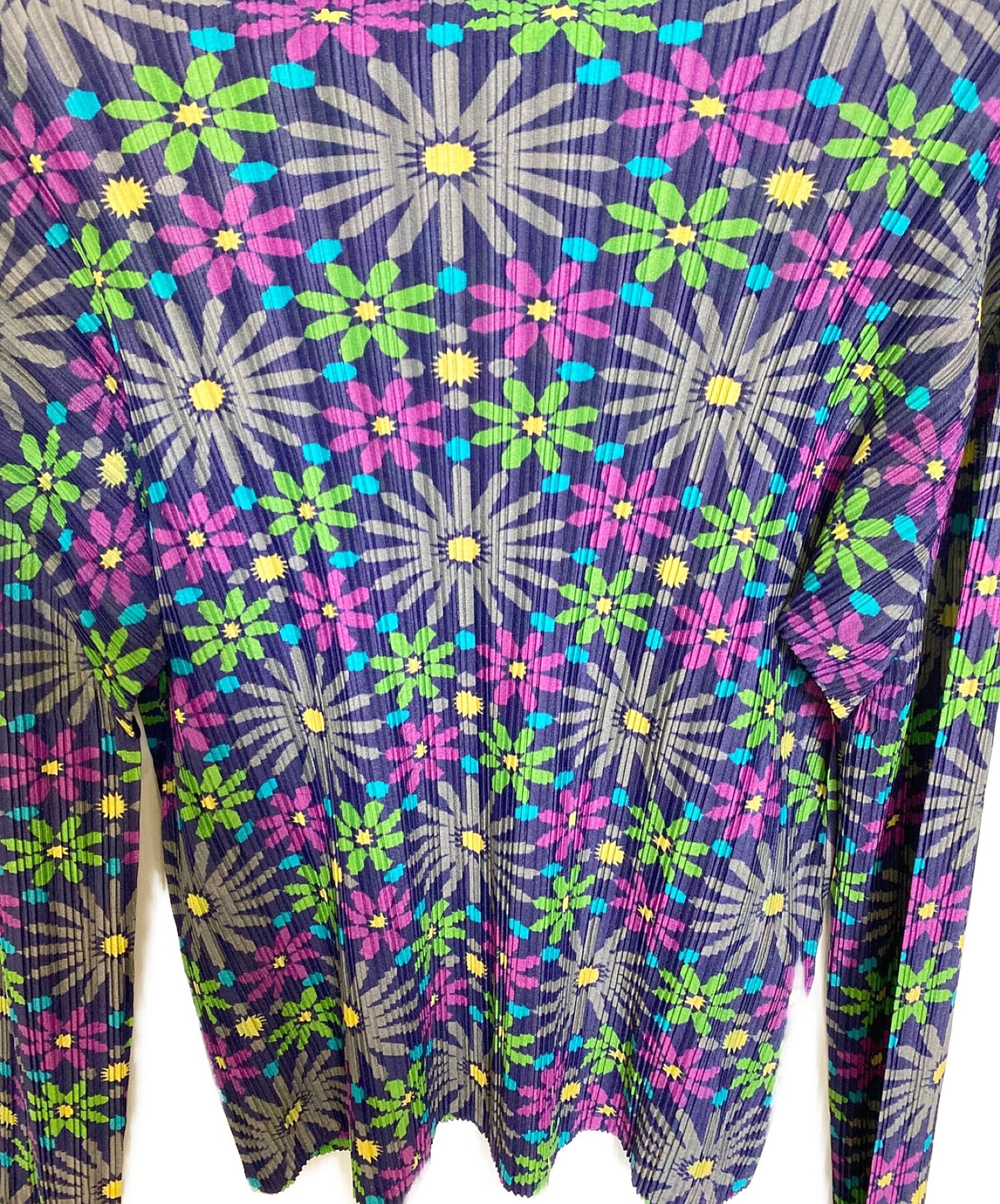 褶皱请花褶切割和缝制PP13-FK393