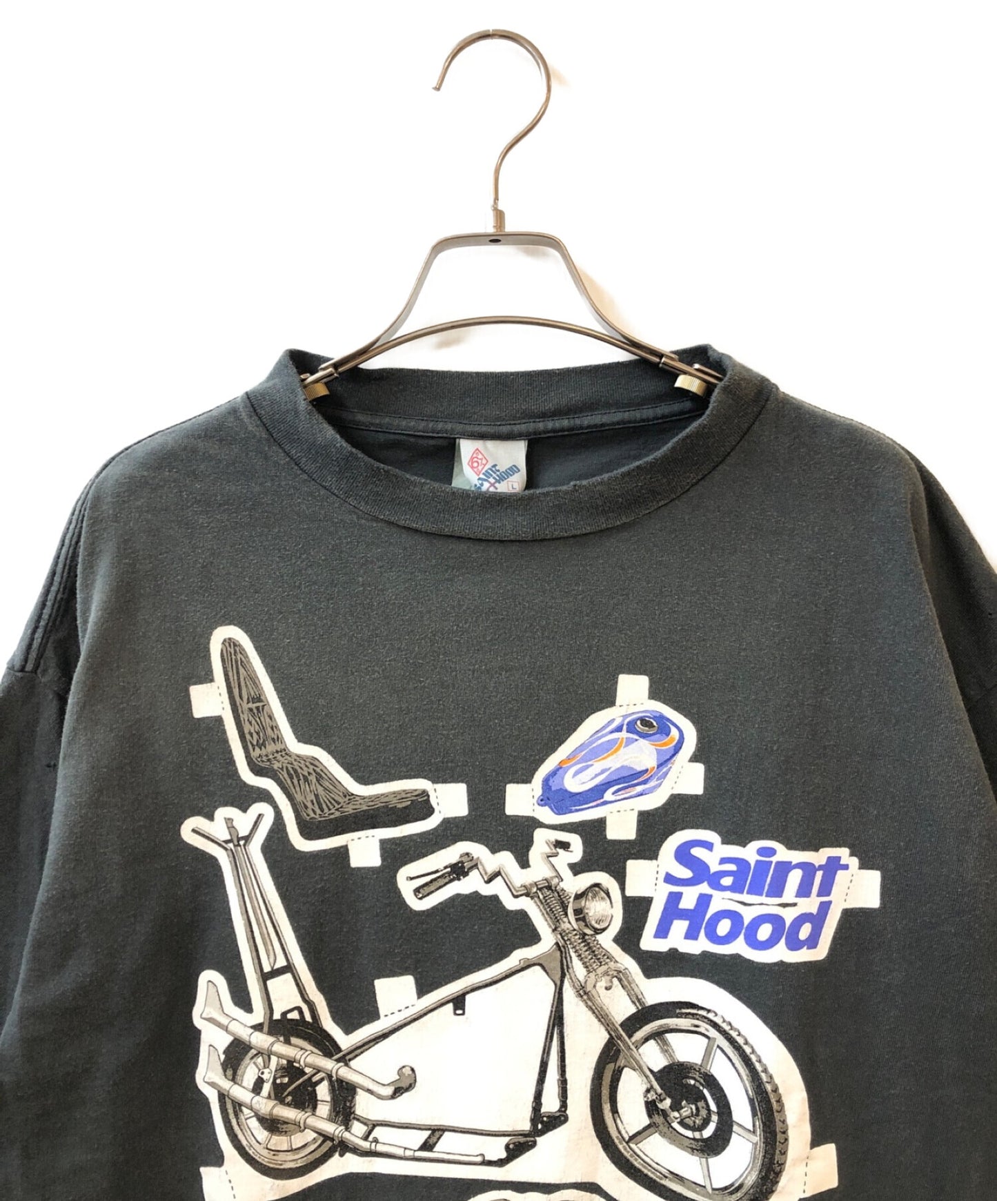 ตัดแขนสั้นในละแวกใกล้เคียงและเย็บ SM-S23-0000-114