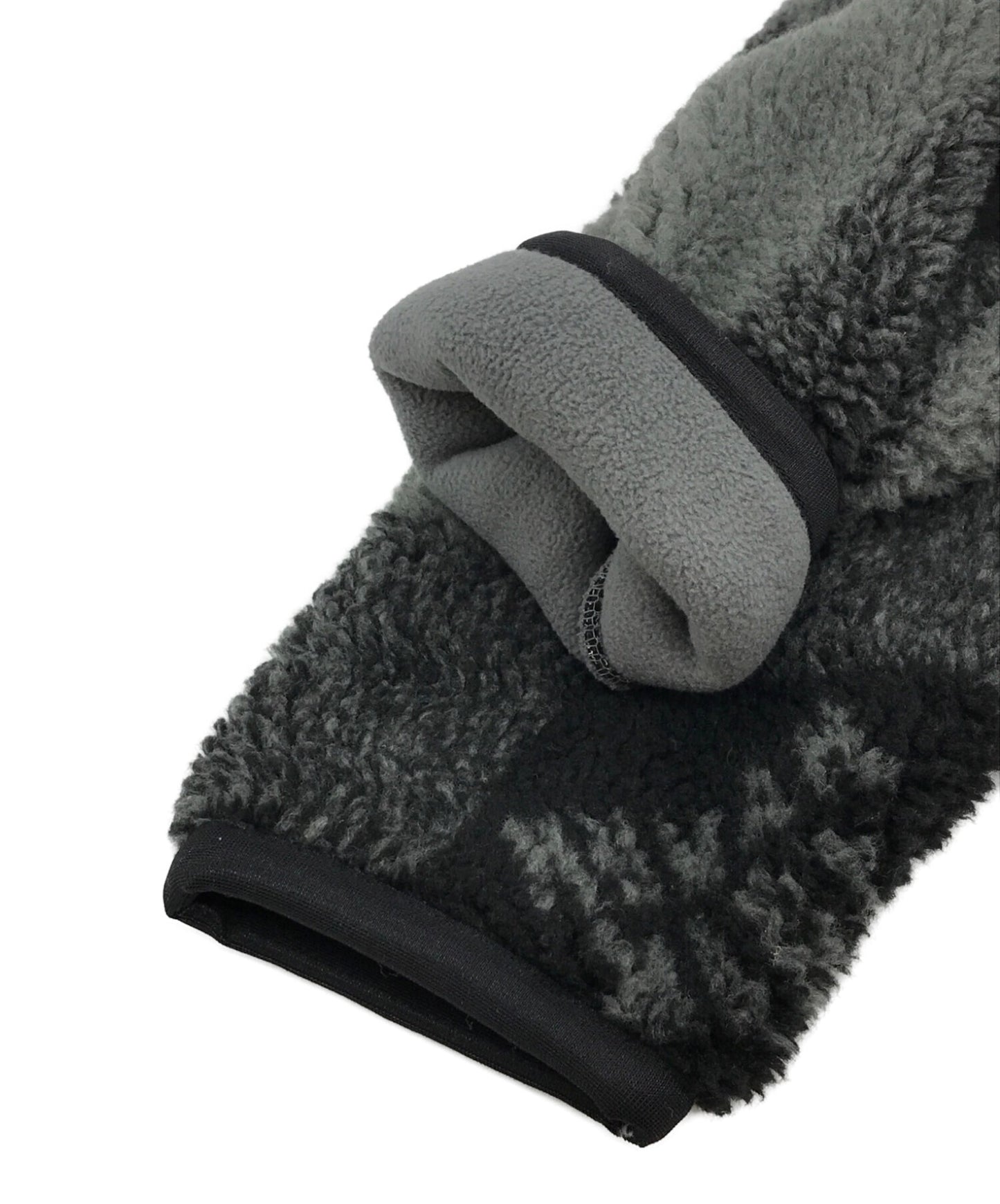 人工制造的BOA羊毛夹克