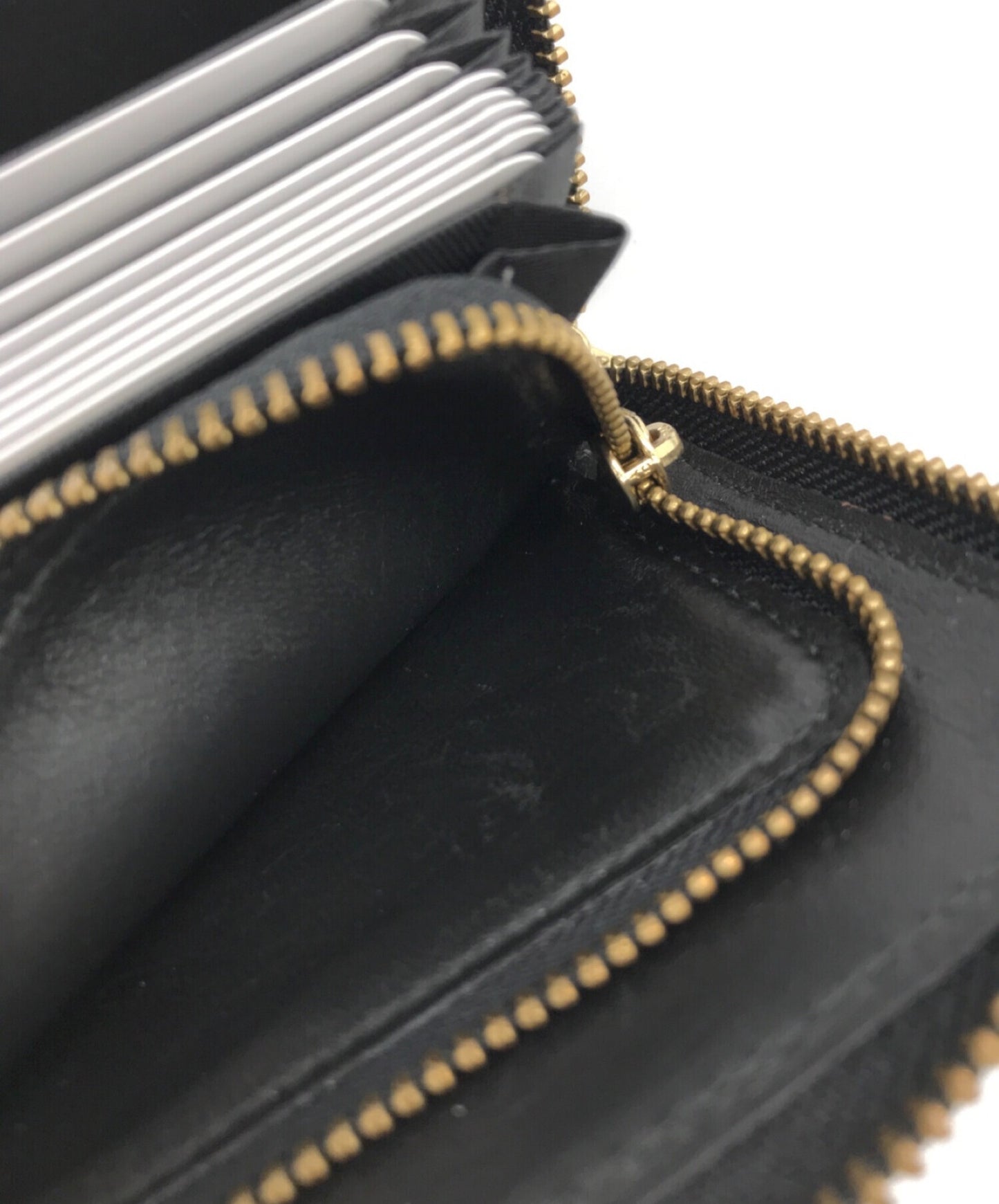 Comme des Garcons กระเป๋าเงินหนังคลาสสิก SA2110