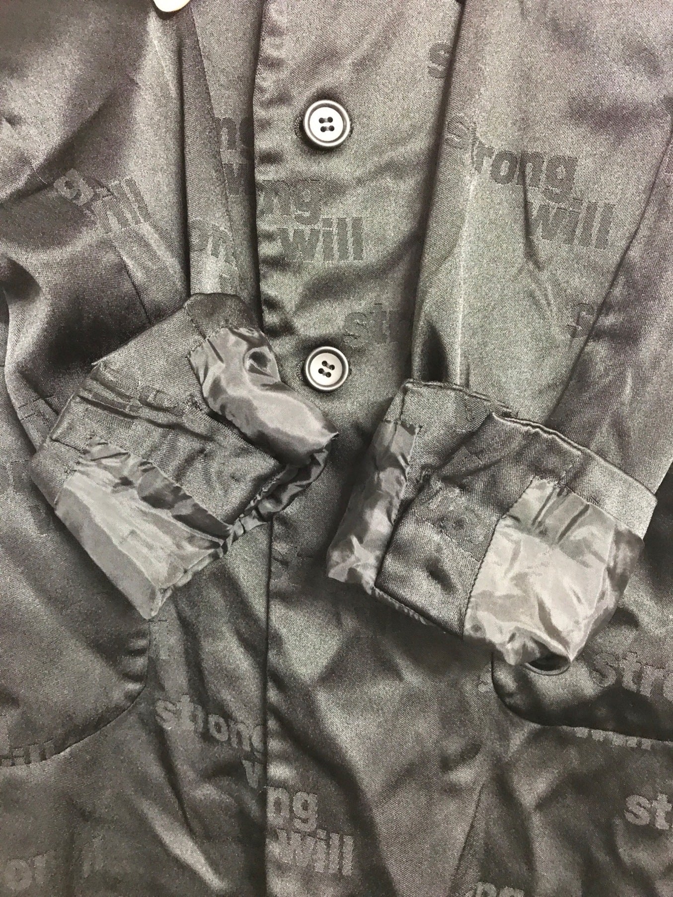 Black Comme des Garcons Strong จะมีลวดลายยาวแจ็คเก็ตยาว 1D-J021