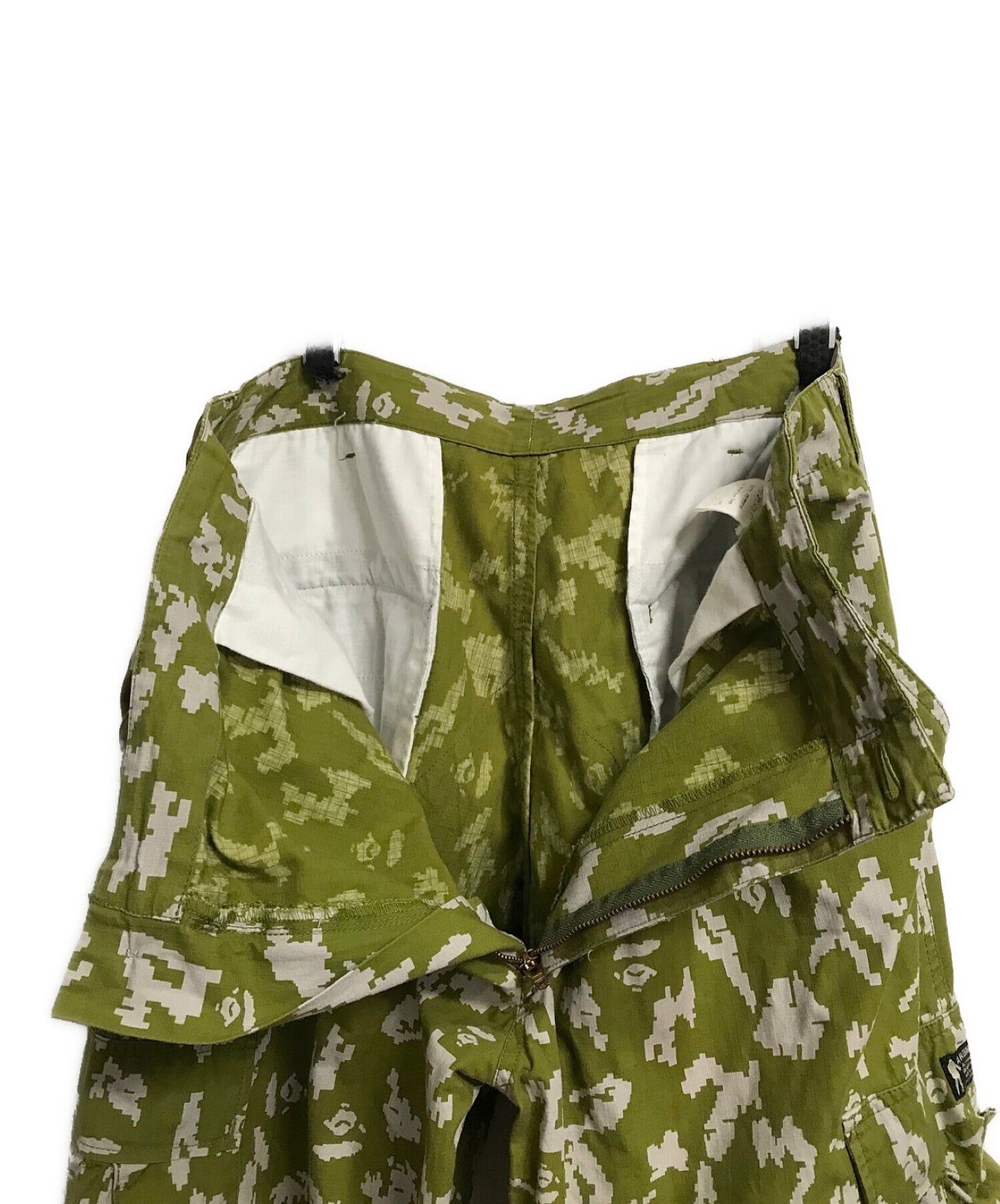 กางเกงเก็บถาวรของ Ape Ape Saldecimo Camo