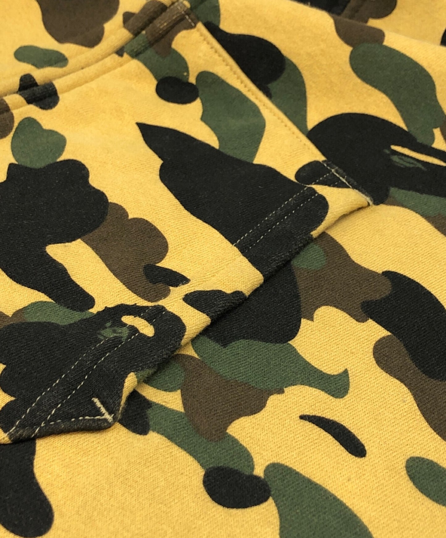 A Bathing Ape 1stcamo Shark Hoodie (เสื้อคลุมฉลามลายพราง 1)
