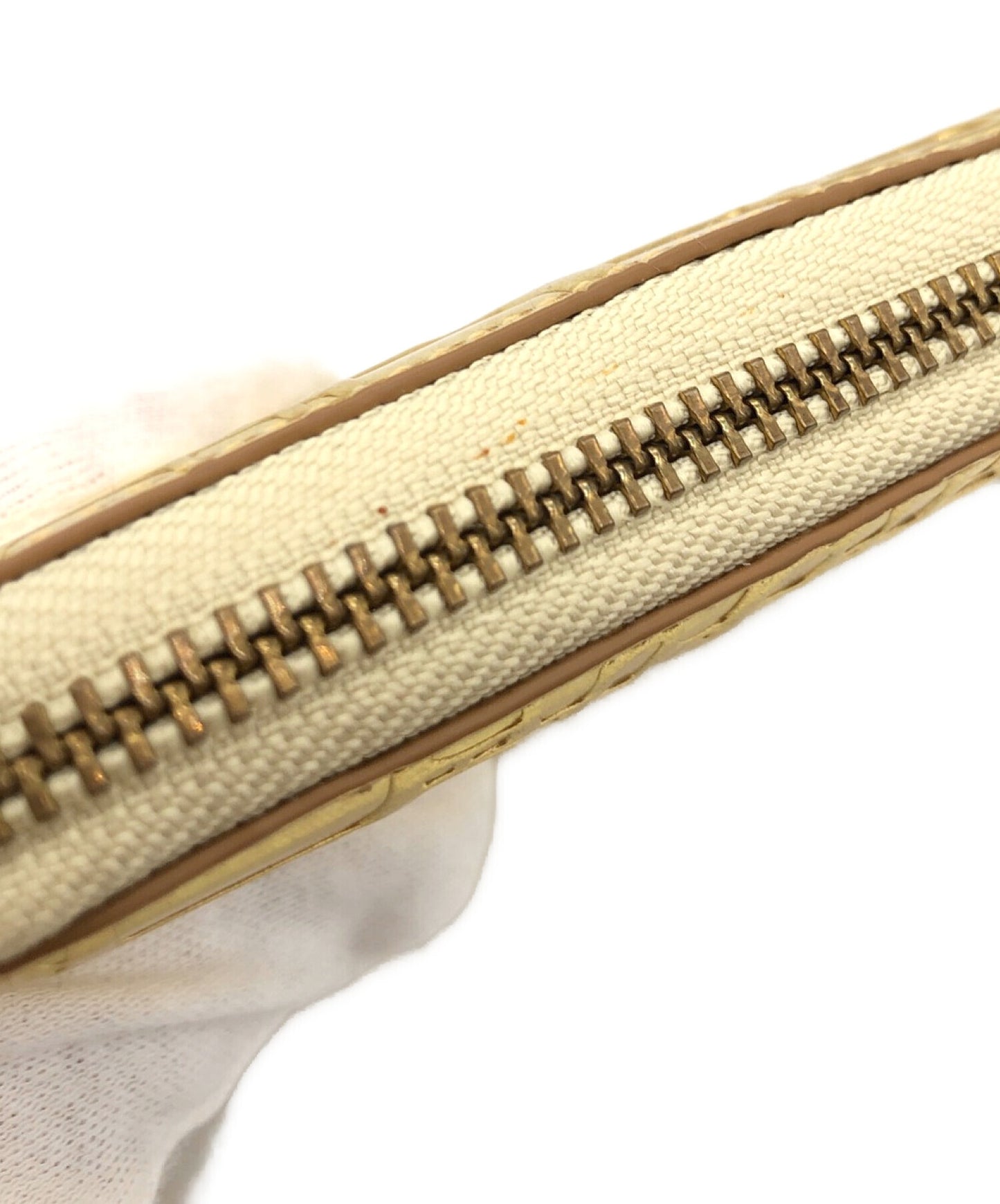 Comme des Garcons圆形拉链紧凑型钱包SA 2100EG