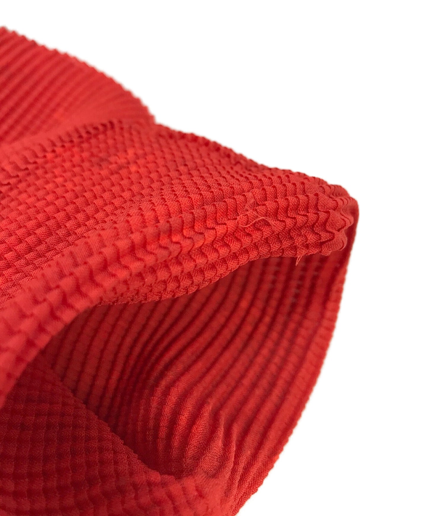 Me Issey Miyake Mimi Yokoo Pomegranate และ Cat Stretch Pleats MI03FJ041