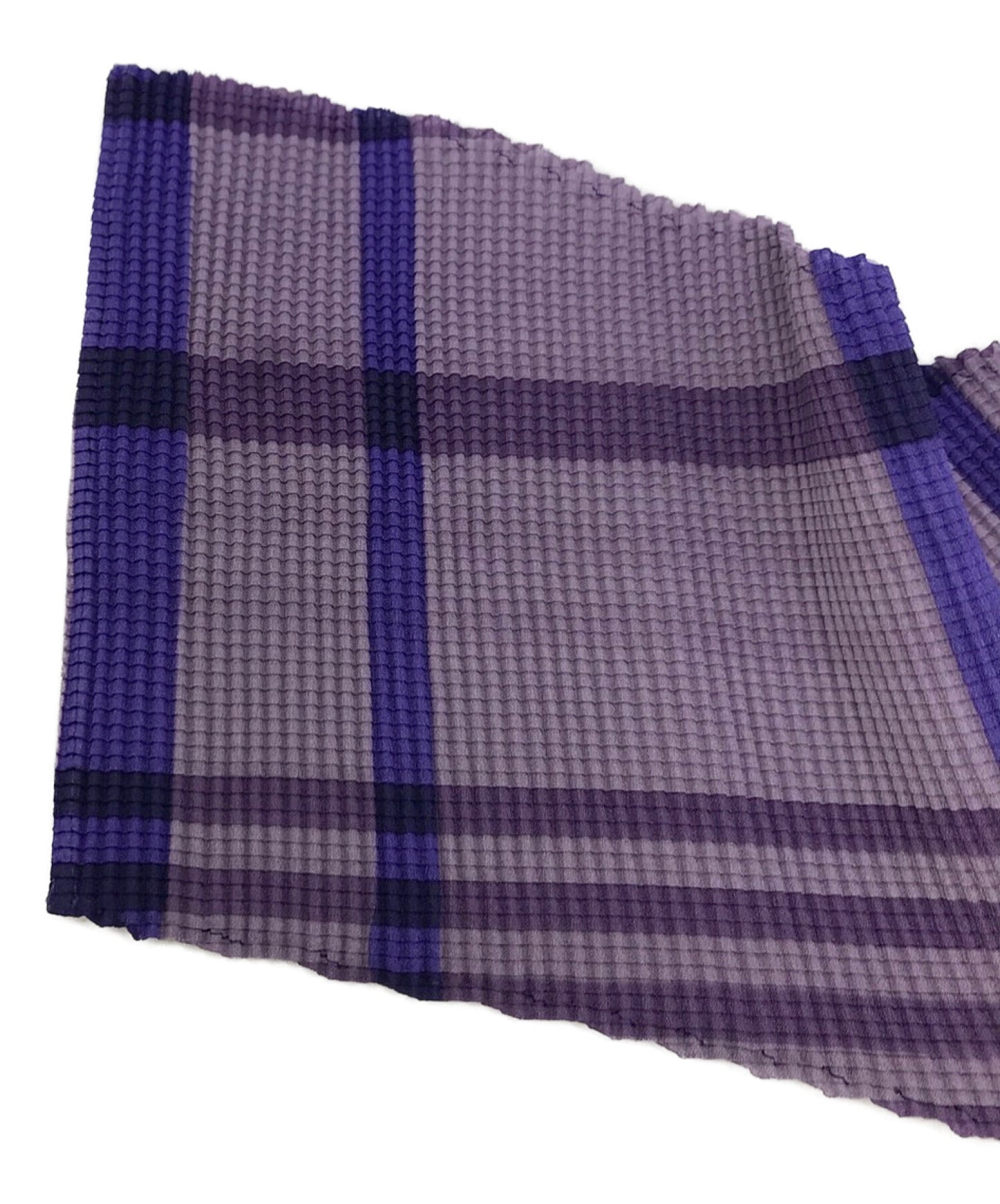 ME ISSEY MIYAKE พิมพ์ยืดคอจีบสูงและเย็บ MI13FK541