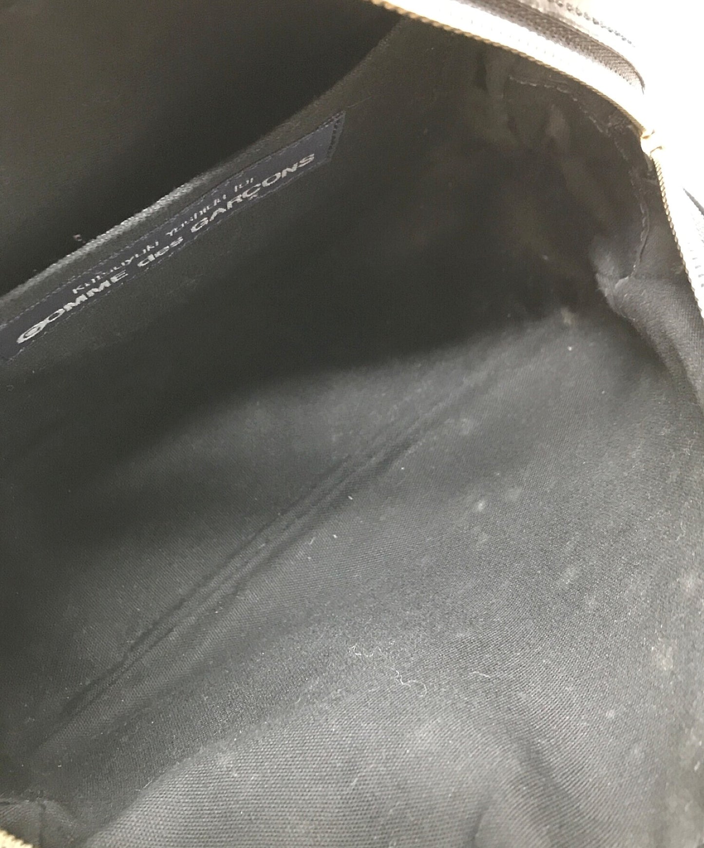 Comme des Garcons 사다리꼴 계단 가방을위한 Katsuyuki Yoshida