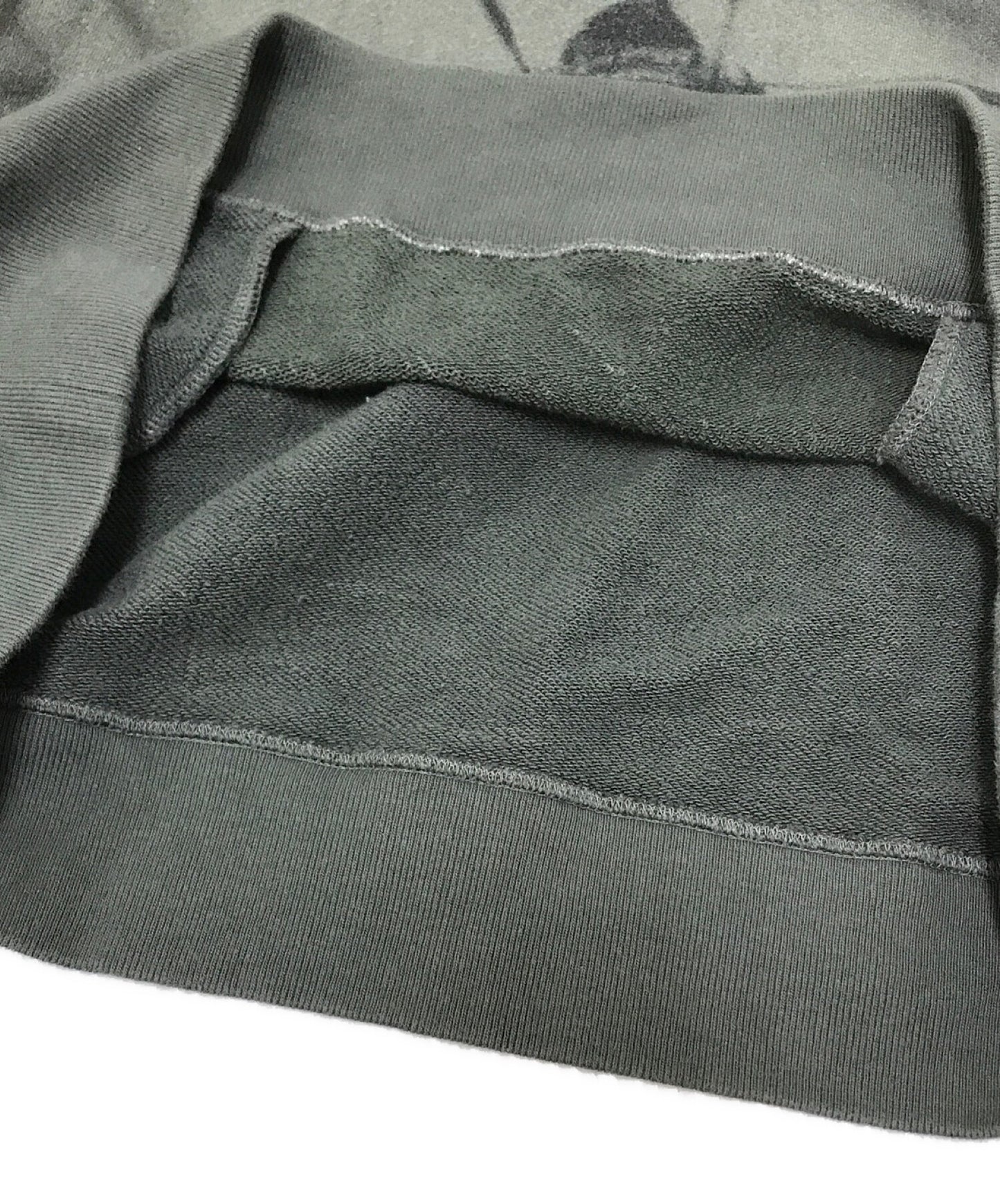 บัลลังก์สายลับของเสื้อสวมหัวเลือด / เสื้อสเวตเตอร์ที่พิมพ์ออกมา / กราฟิก UCZ4803-3