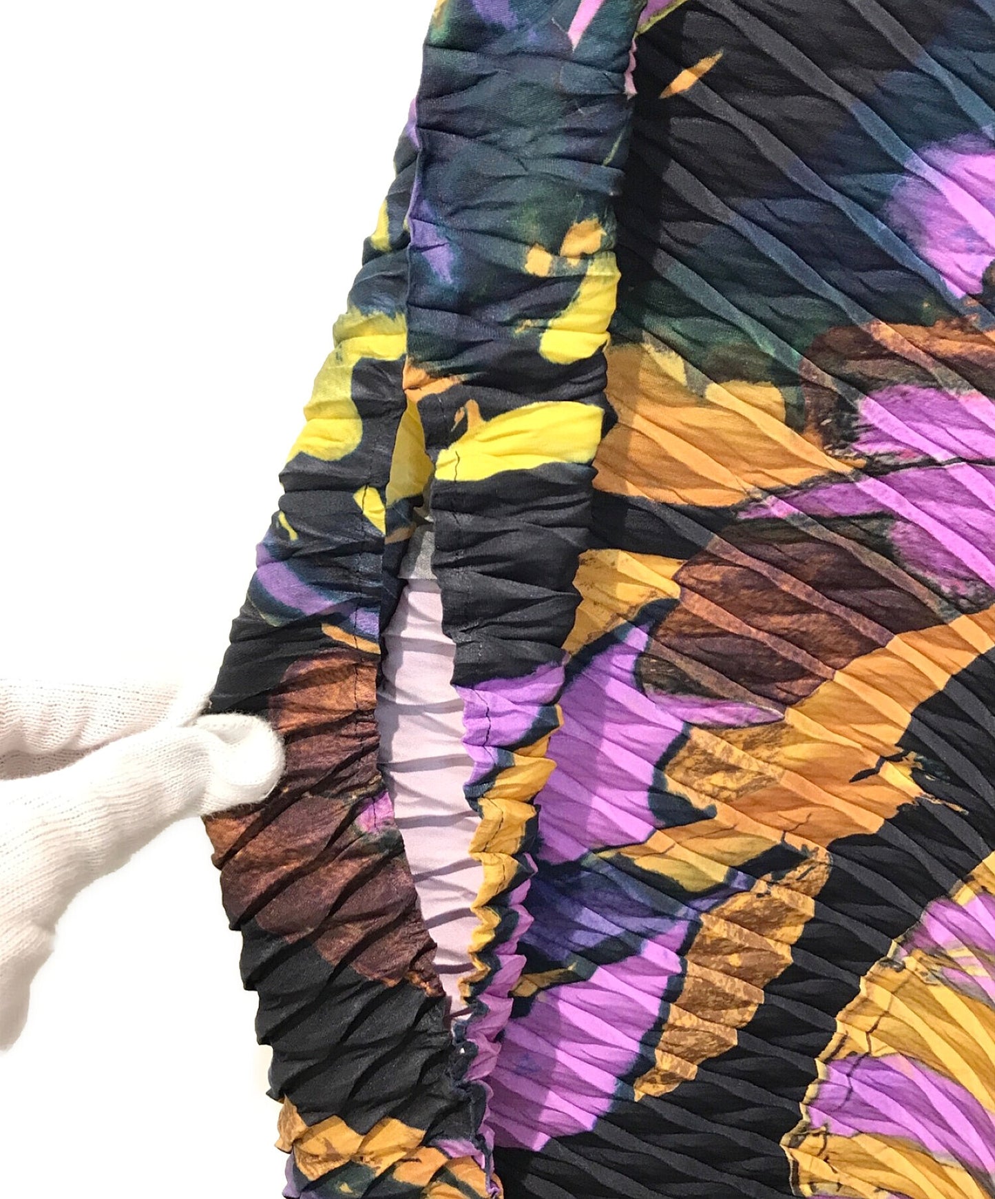 Issey Miyake ดัดแปลงชุดจีบ IM21FH643