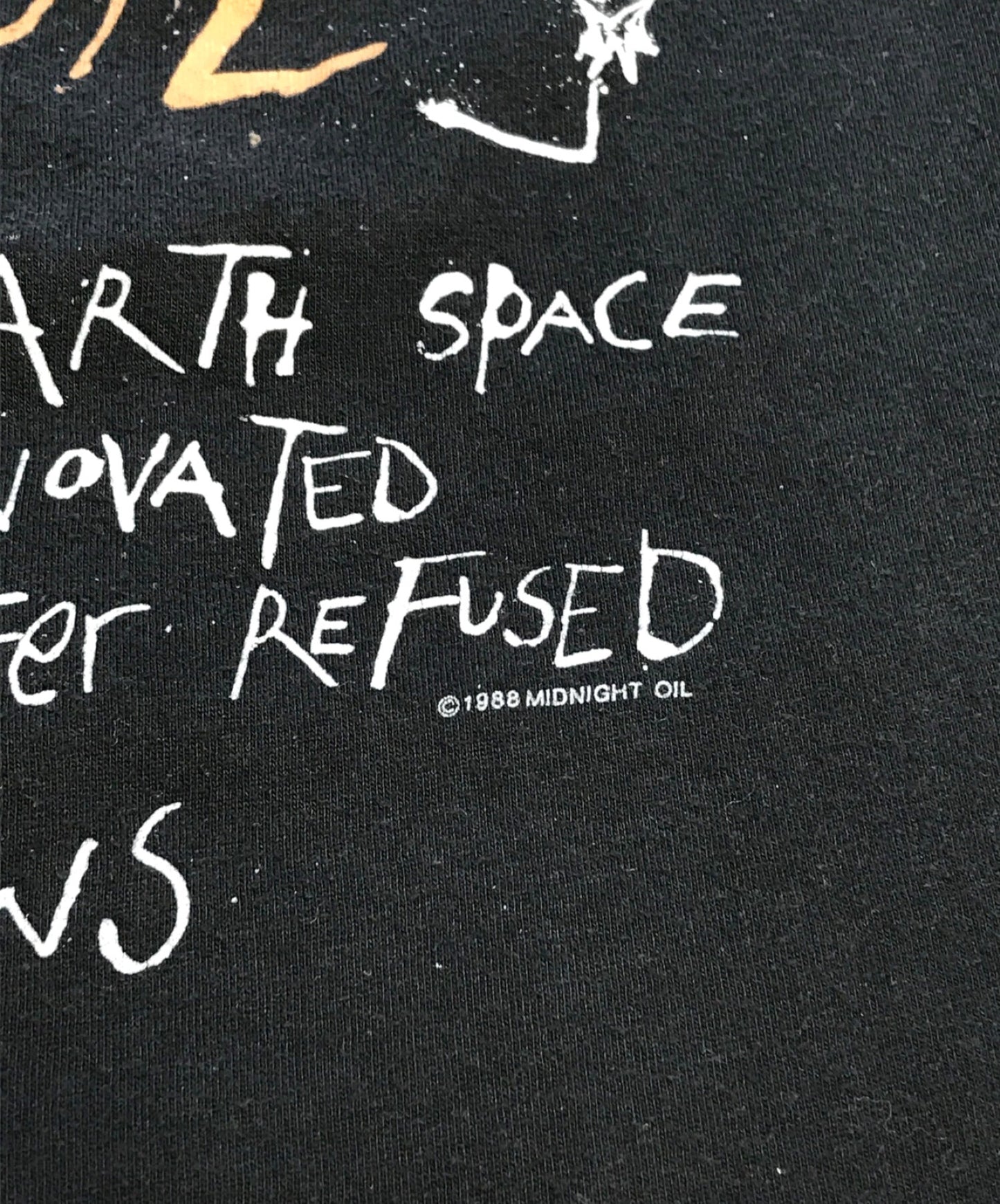 午夜油80年代的乐队T恤