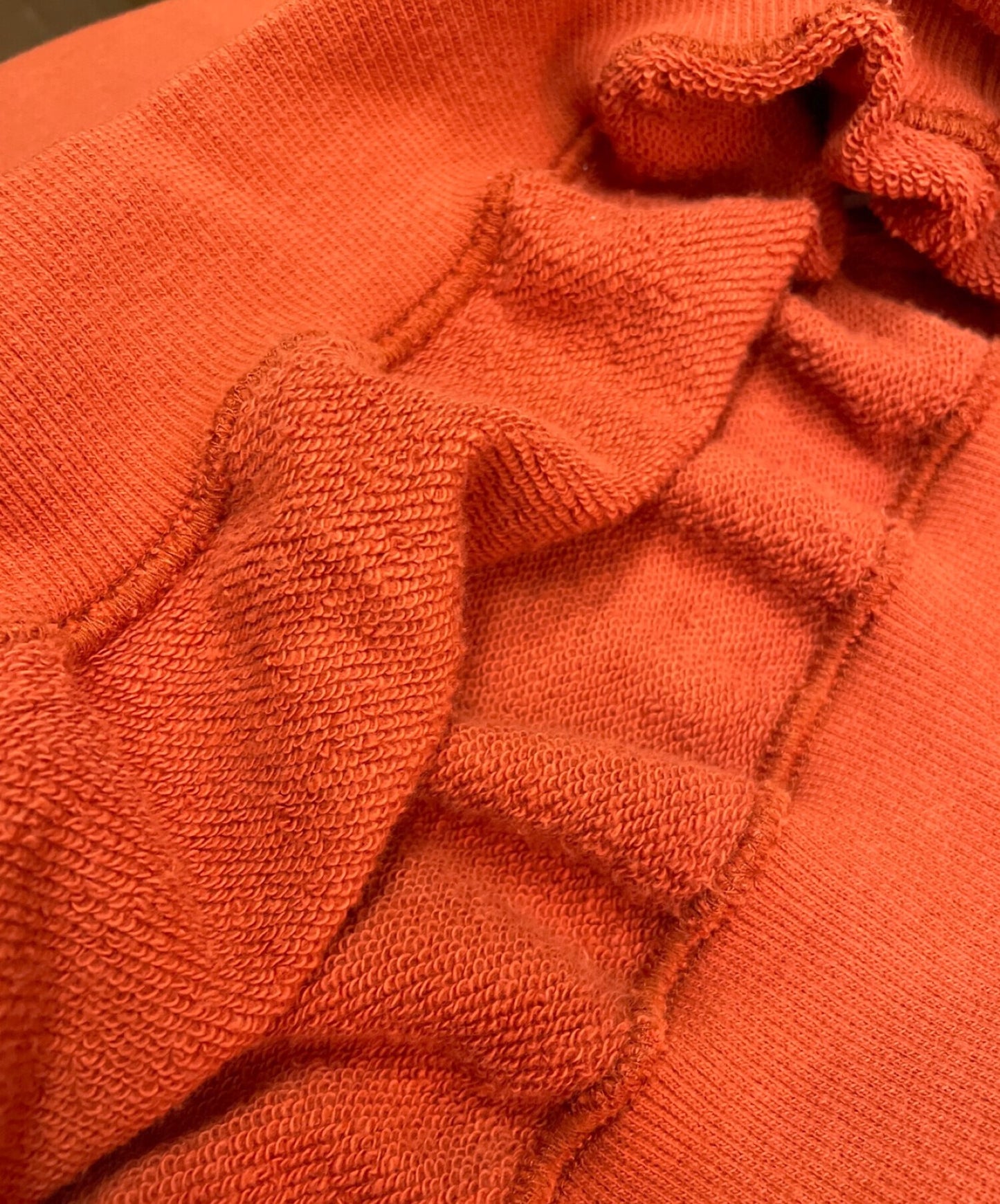 เหงื่อออกของมนุษย์ Raglan