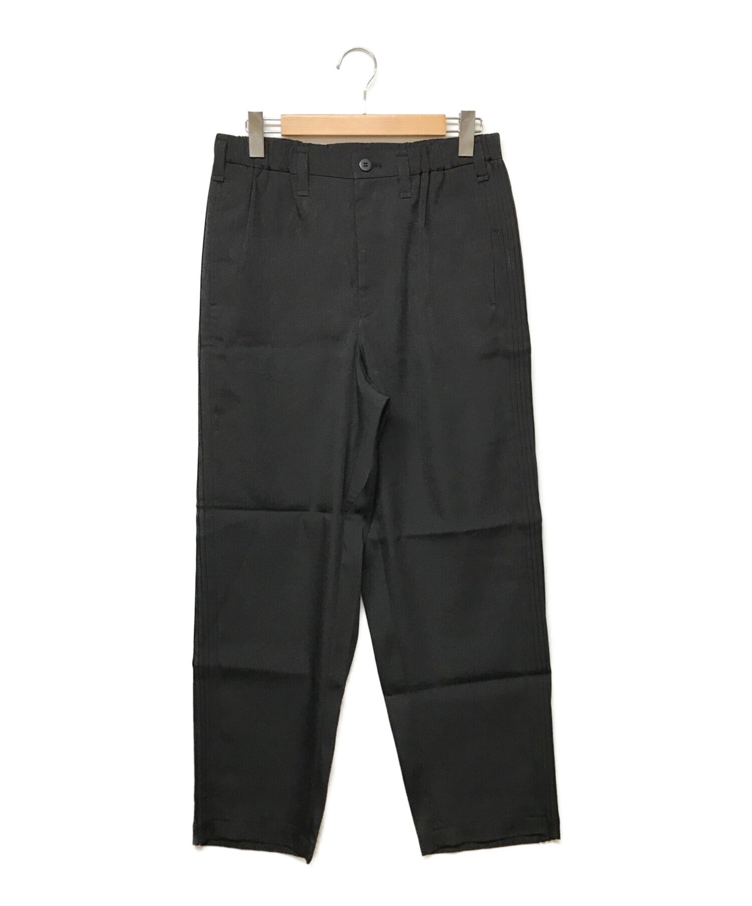 ISSEY MIYAKE MEN side-pleated pants LA31FF152