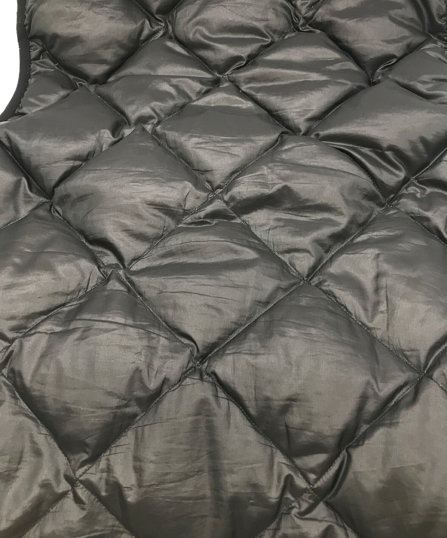 ประกอบ A.K.A. Affa Down Vest AFH4001-1