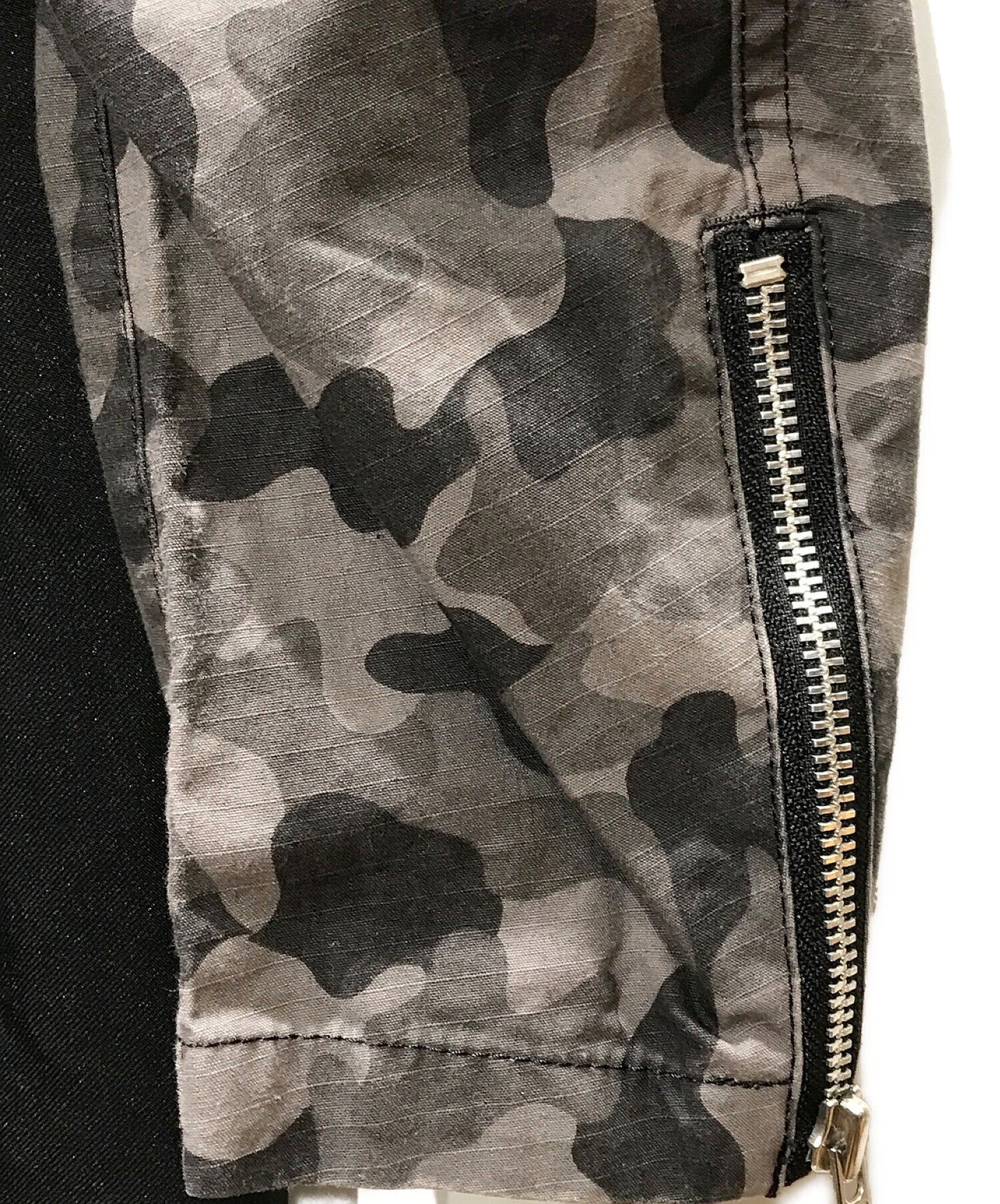 แจ็คเก็ต Black Comme des Garcons พร้อมแขนเสื้อ AD2011