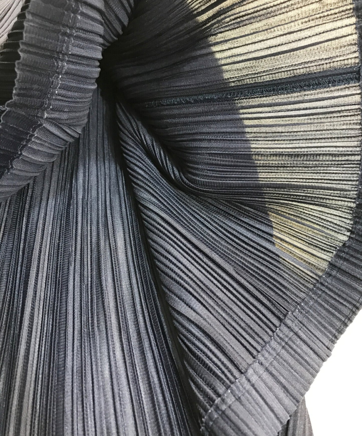 褶皺請打pleated的寬寬褲子PP83-JF754