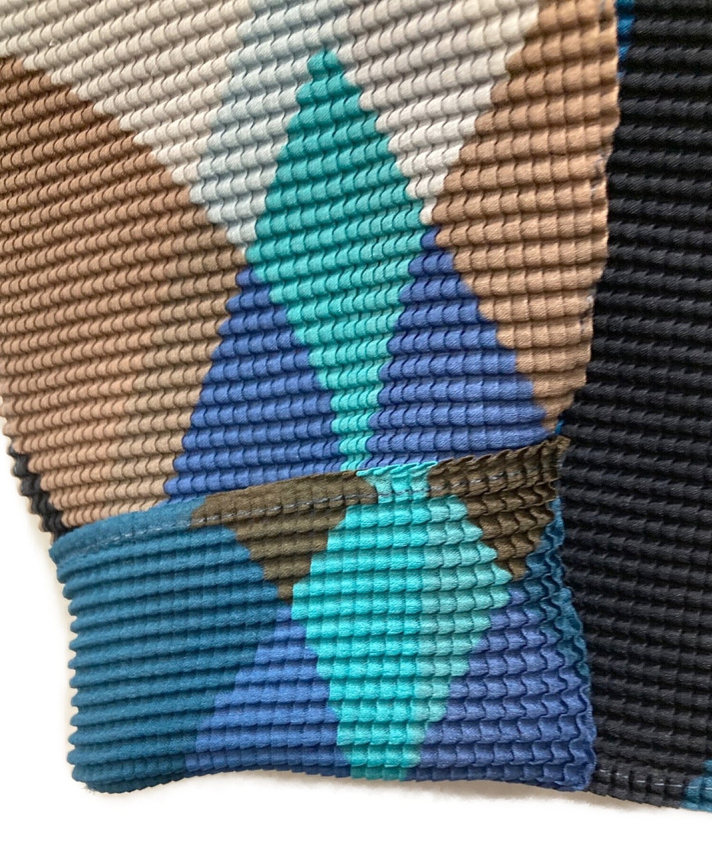 Me Issey Miyake Pleated Knit MI93FJ461