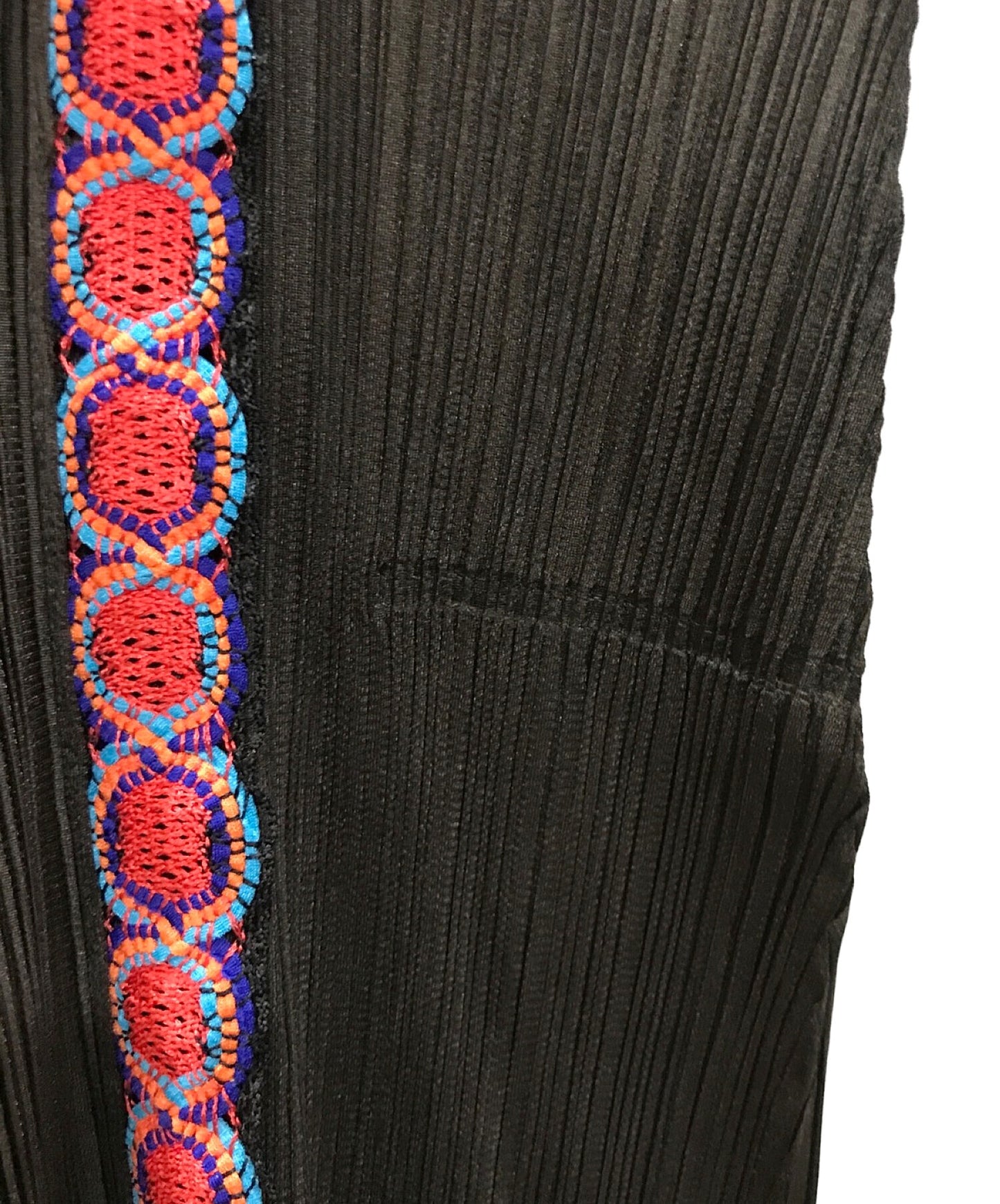 주름은 후드 pp73-JC573과 함께 가디건을 주름으로 만듭니다