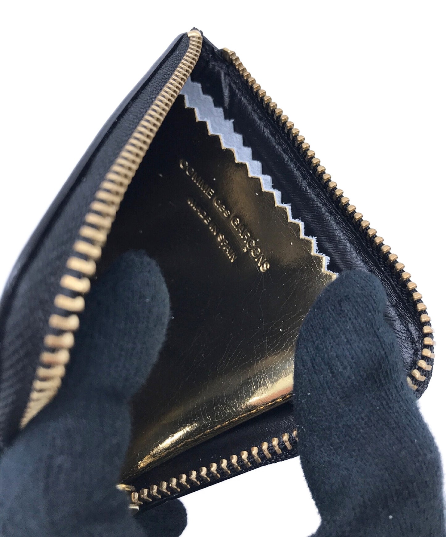 Comme des Garcons Millor ภายใน SA3100IM