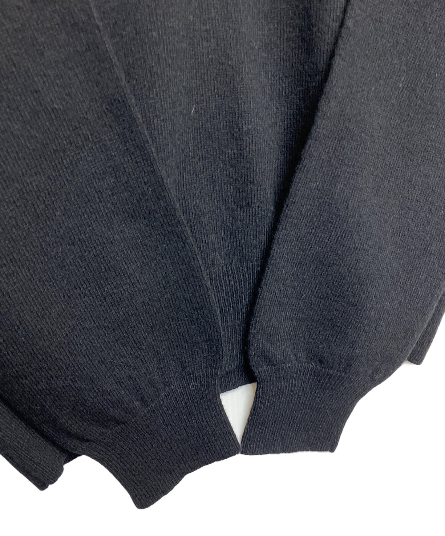[Pre-owned] PLAY COMME des GARCONS Heart Patch V-Neck Knit AZ-N002