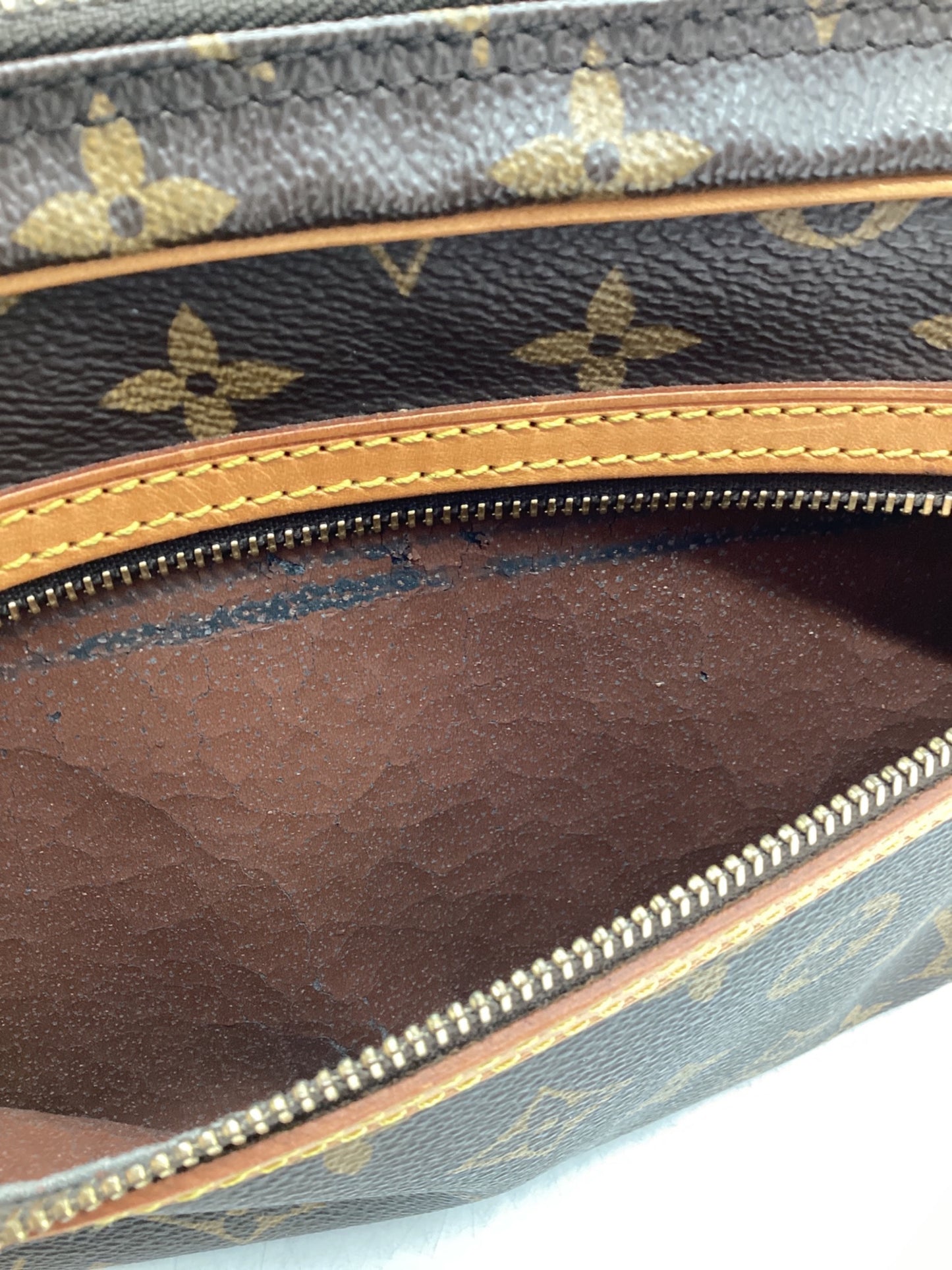 [Pre-owned] LOUIS VUITTON zippered carrying case M51825