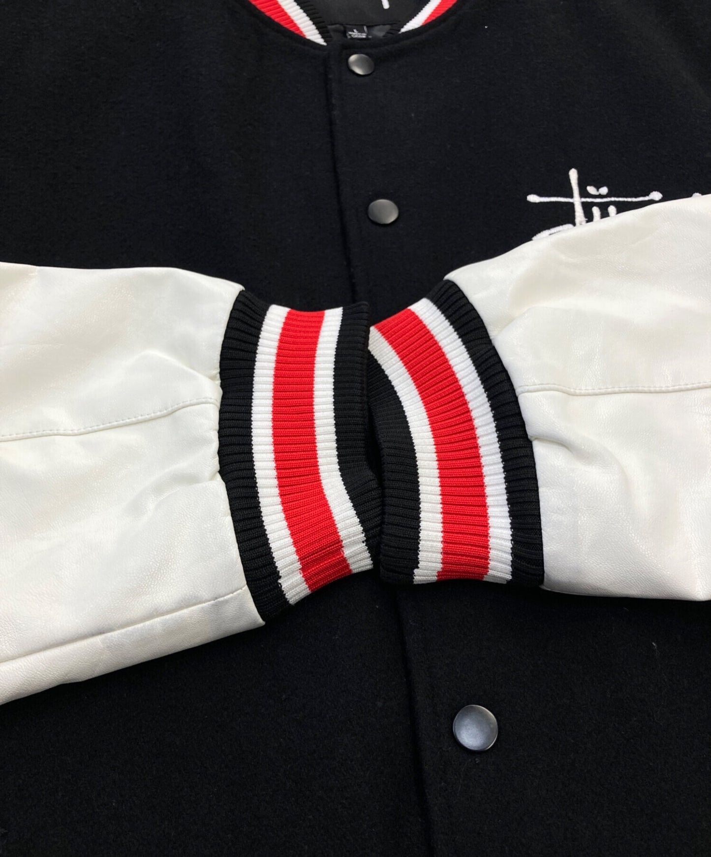 [Pre-owned] stussy jacket with team's logo