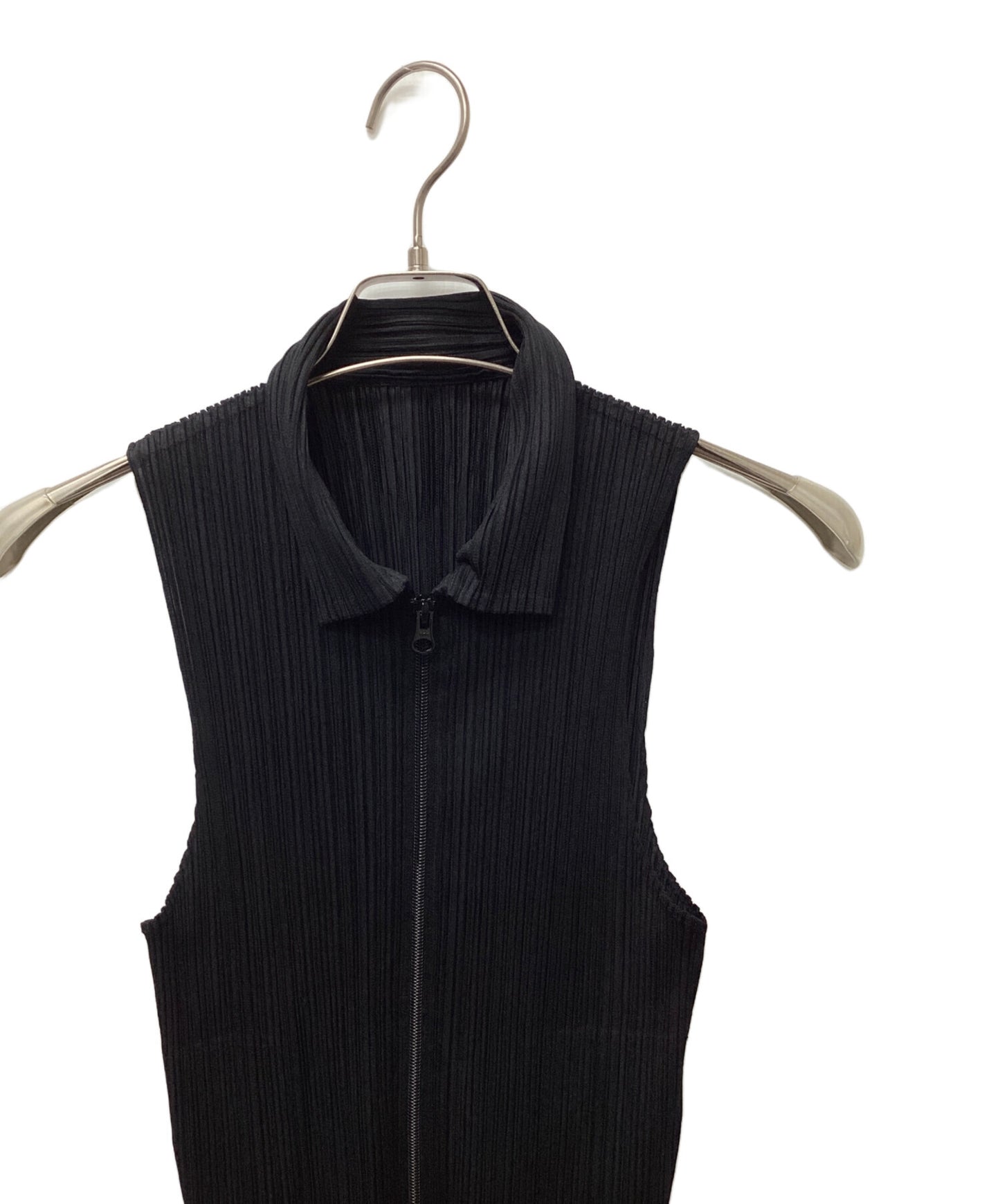 [Pre-owned] ISSEY MIYAKE Zip-up sleeveless jacket PP04-JE384