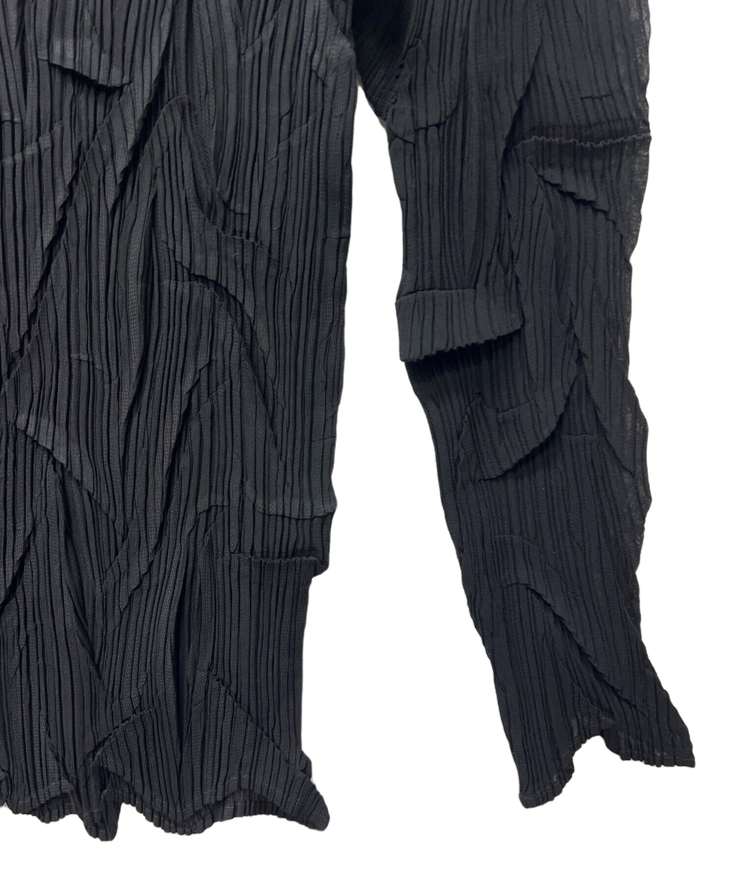 [Pre-owned] ISSEY MIYAKE Pleated high neck cut and sewn IM41-FJ807