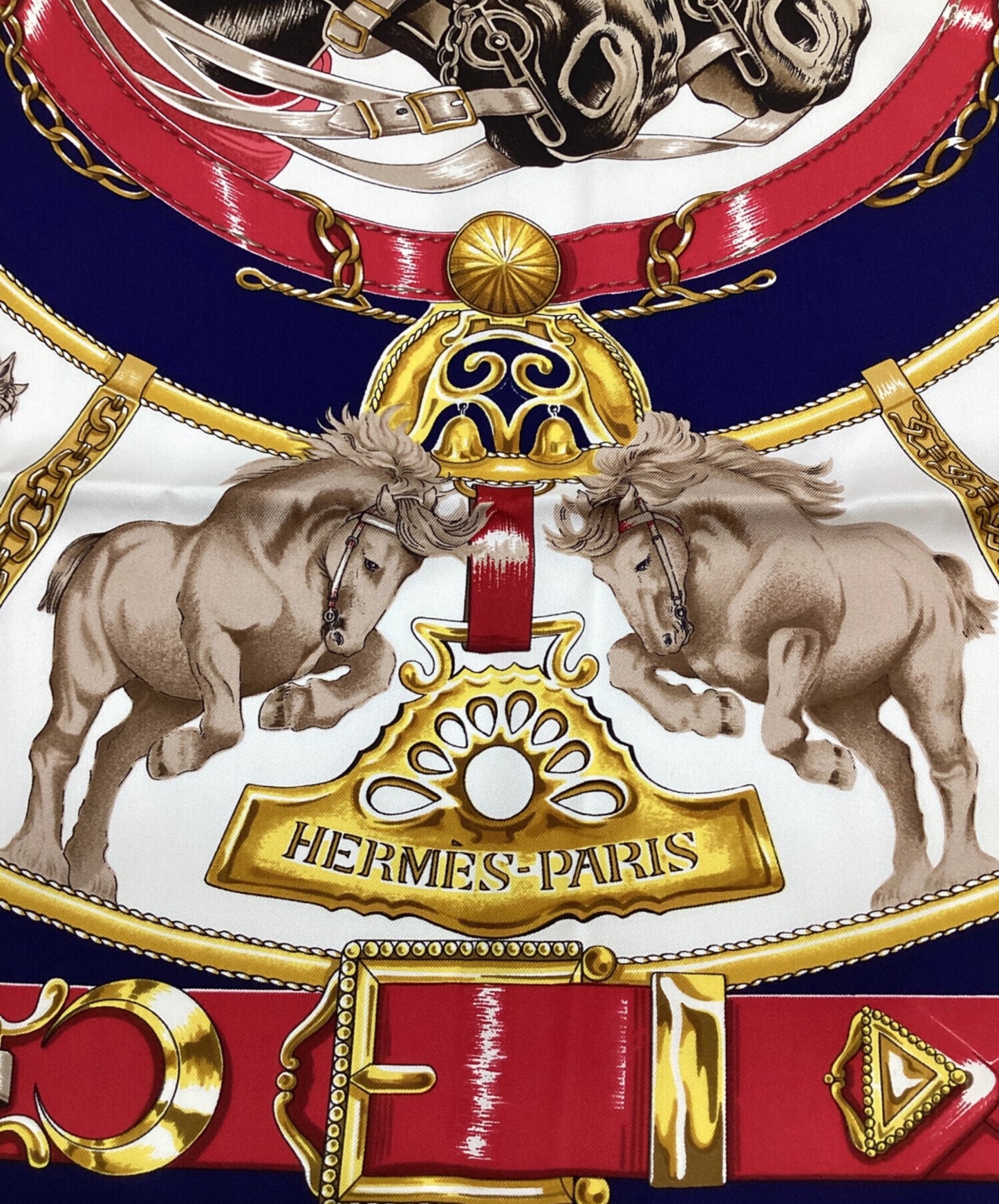 [Pre-owned] HERMES Carré 90 CHEVAUX DE TRAIT silk scarf