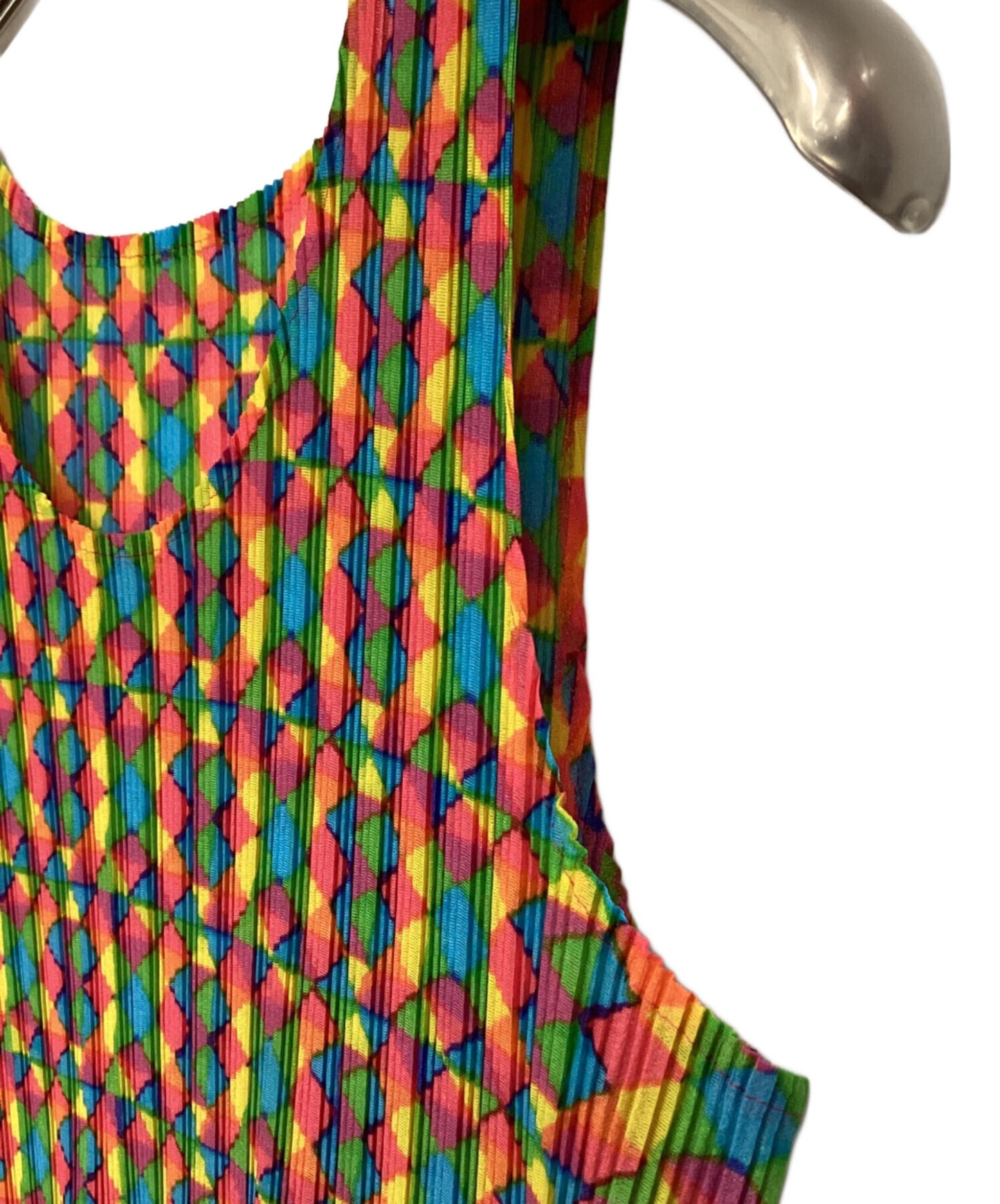 [Pre-owned] PLEATS PLEASE sleeveless cut and sewn