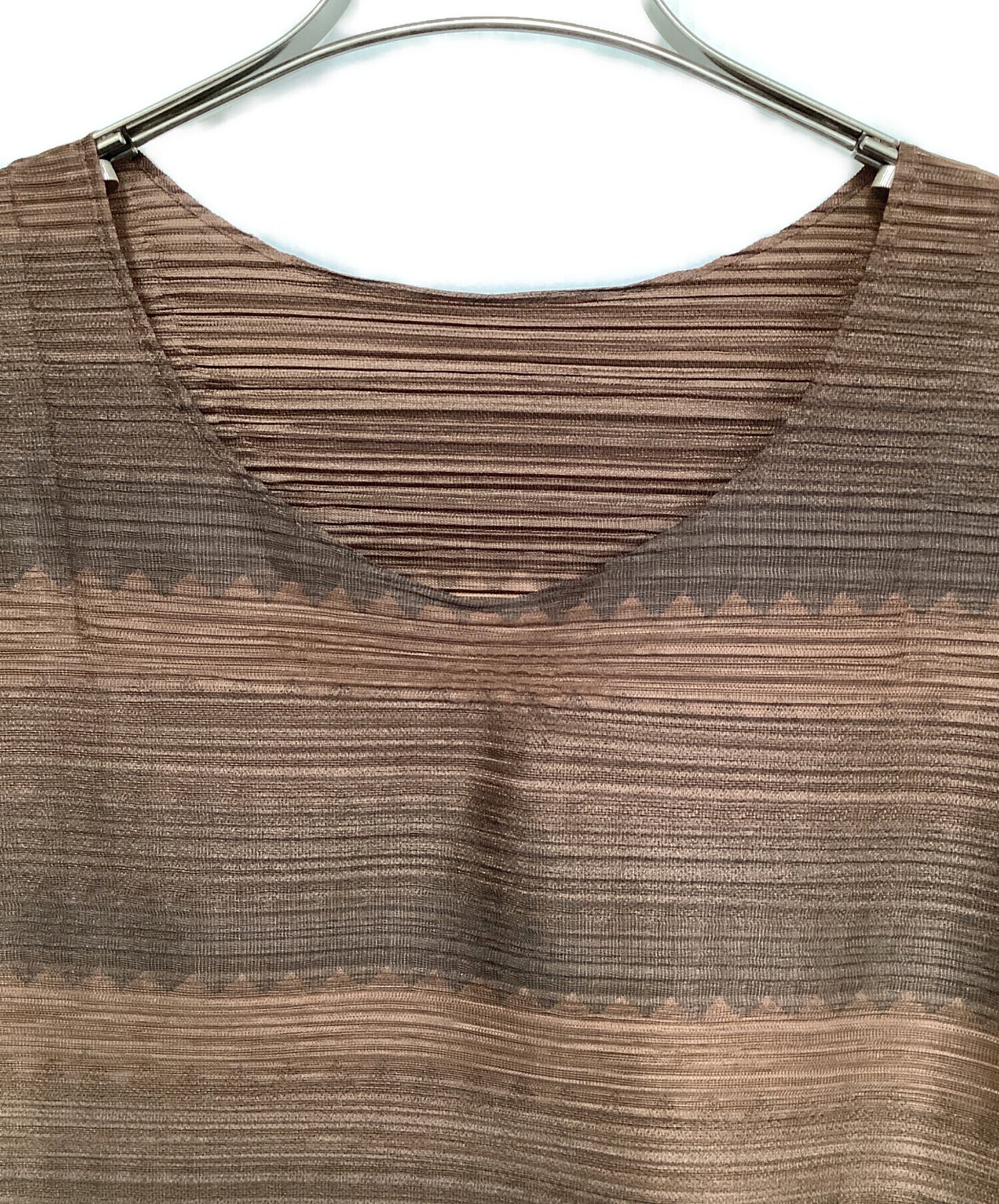 [Pre-owned] PLEATS PLEASE sleeveless cut and sewn