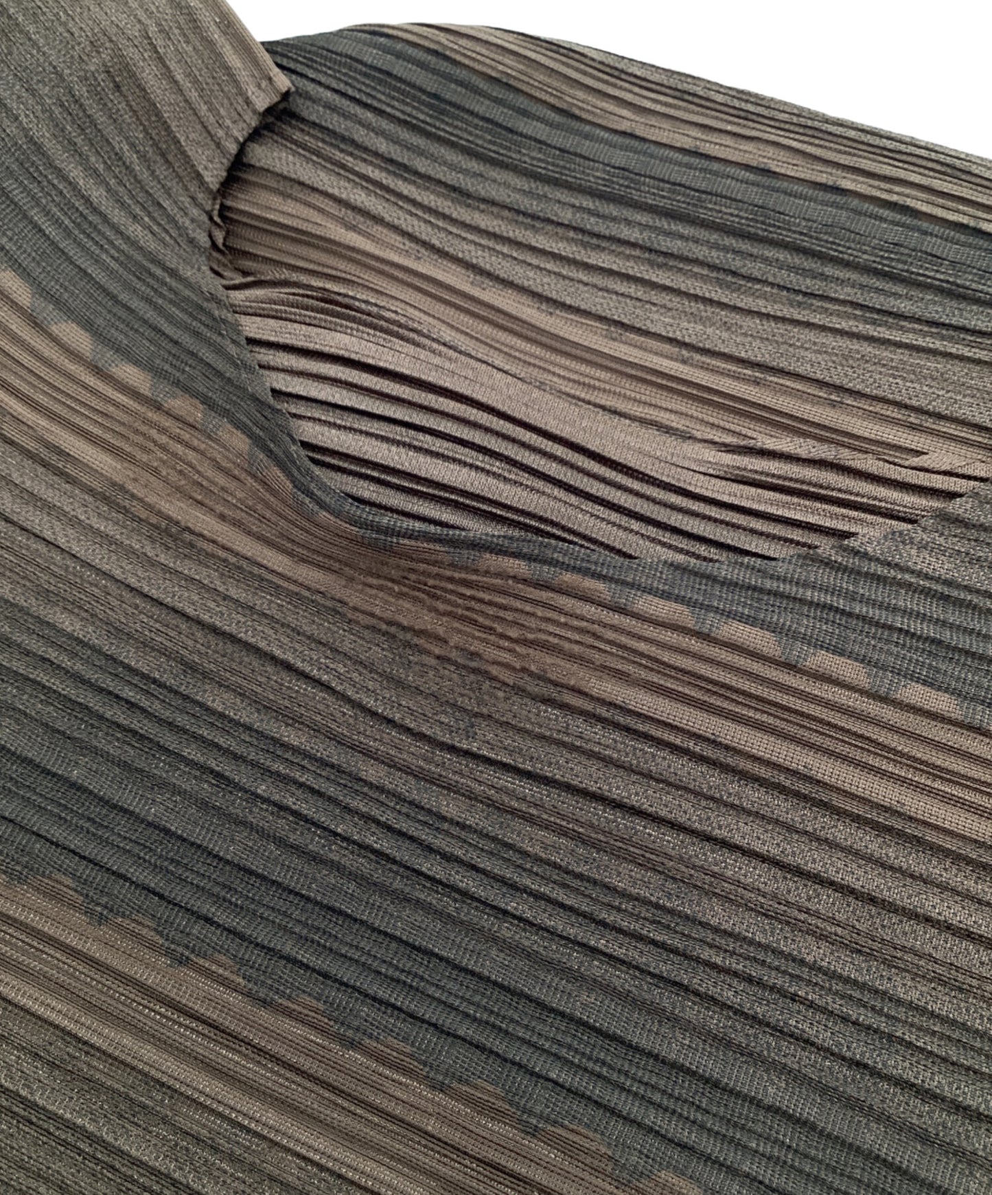 [Pre-owned] PLEATS PLEASE sleeveless cut and sewn