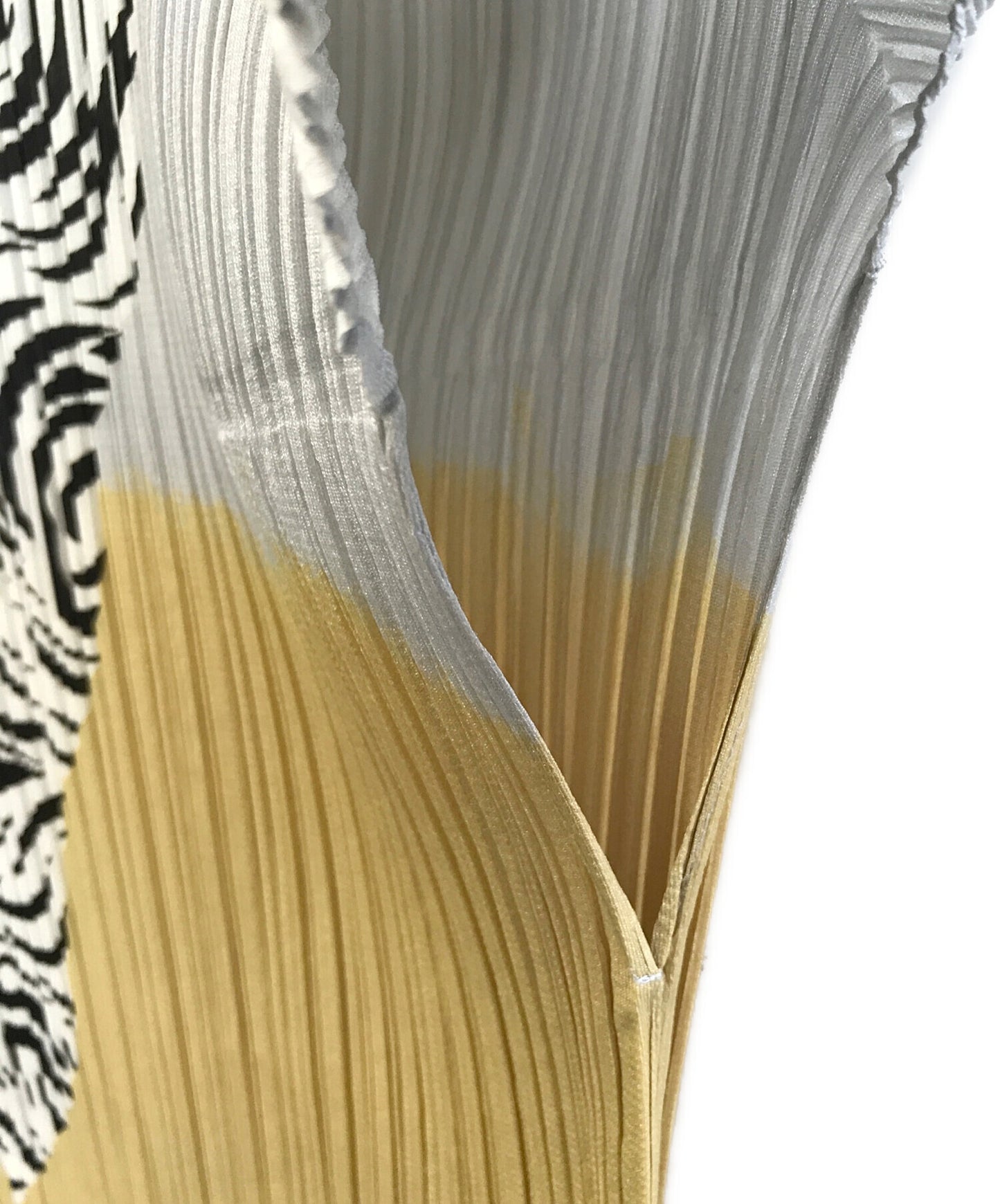 [Pre-owned] PLEATS PLEASE pleated knit PP93-JK733