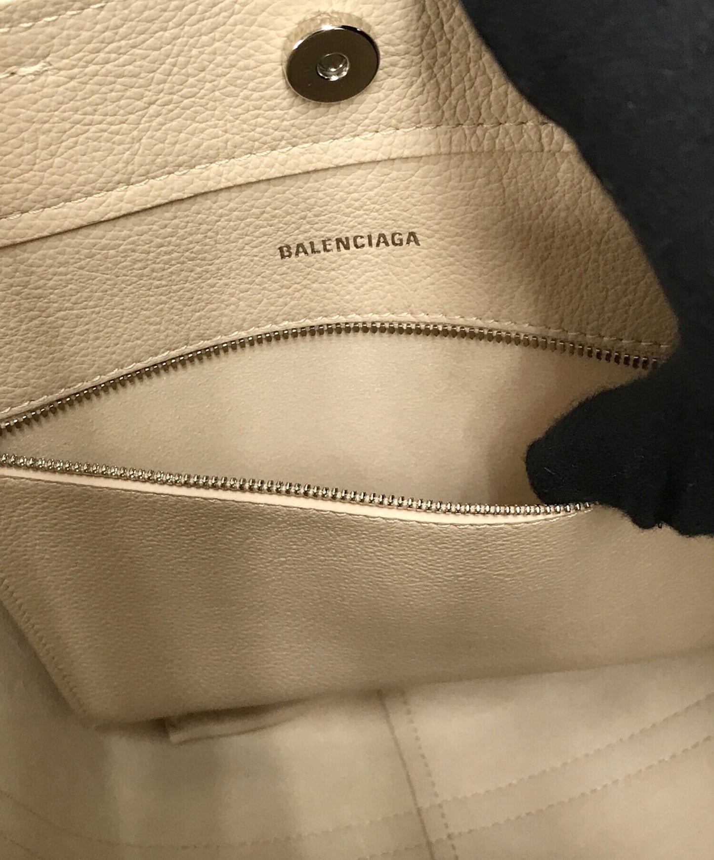 [Pre-owned] BALENCIAGA Everyday 2.0 Small North-South 672791