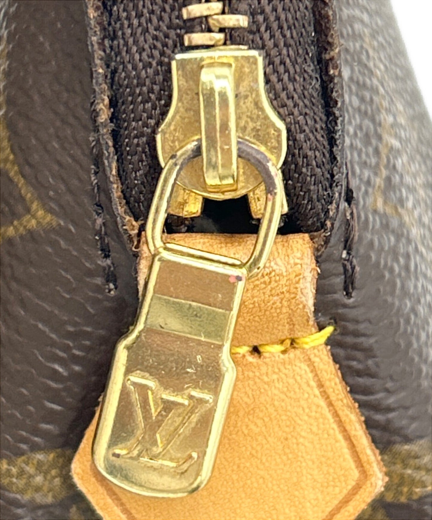 [Pre-owned] LOUIS VUITTON Cosmetic Pouch / Monogram Pochette Cosmetic PM M47515