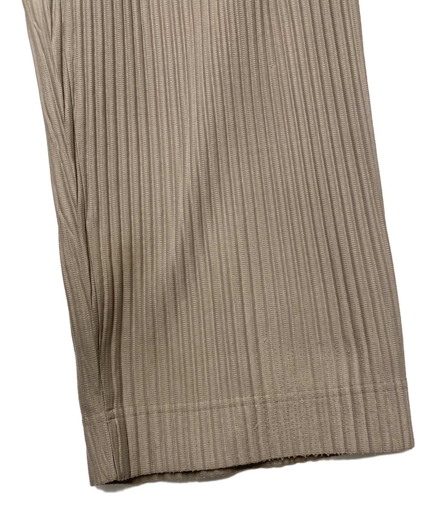 [Pre-owned] HOMME PLISSE ISSEY MIYAKE Pleated tapered pants HP23JF158