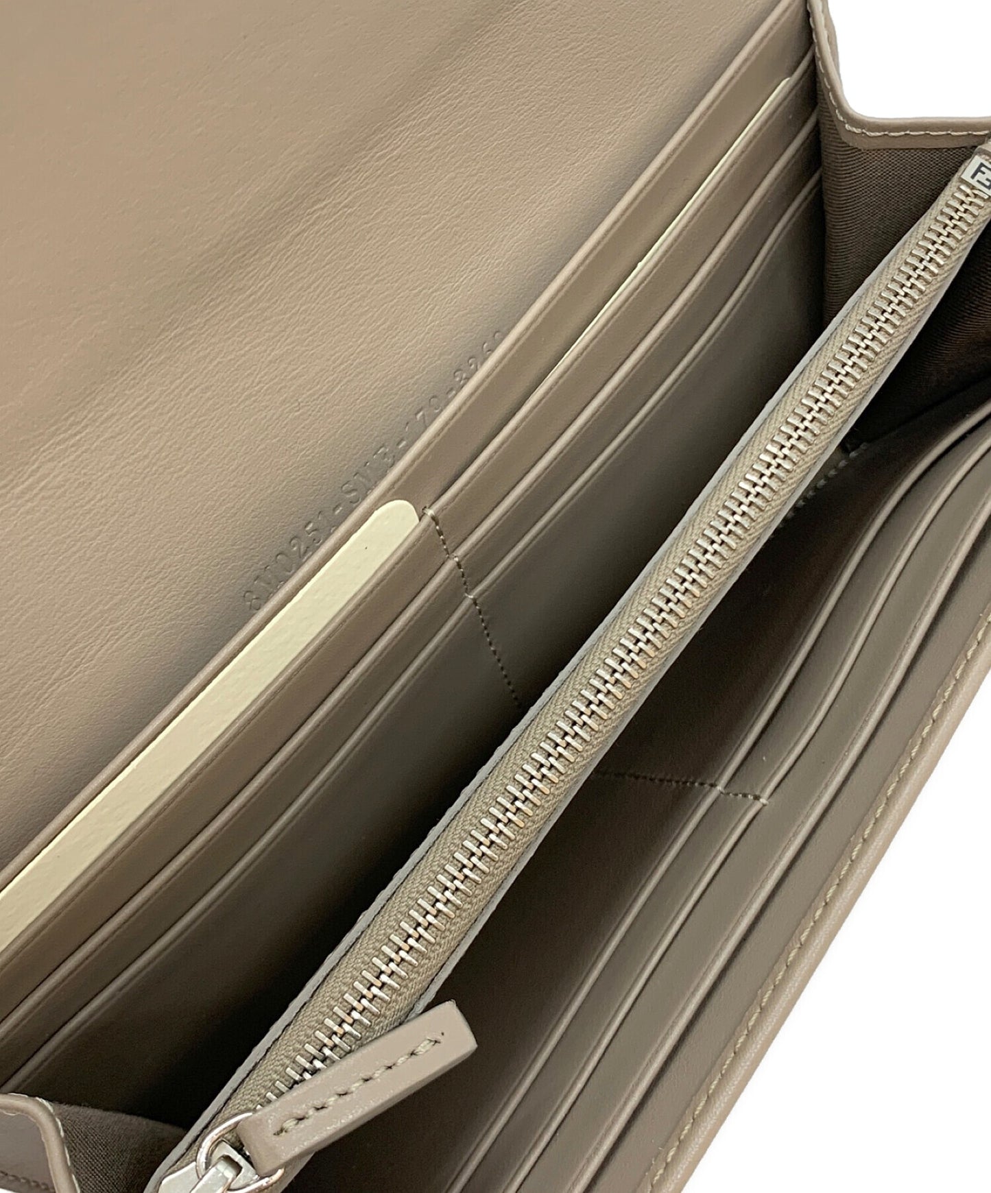 [Pre-owned] FENDI By the Way Continental Wallet 8M0251-SME-179