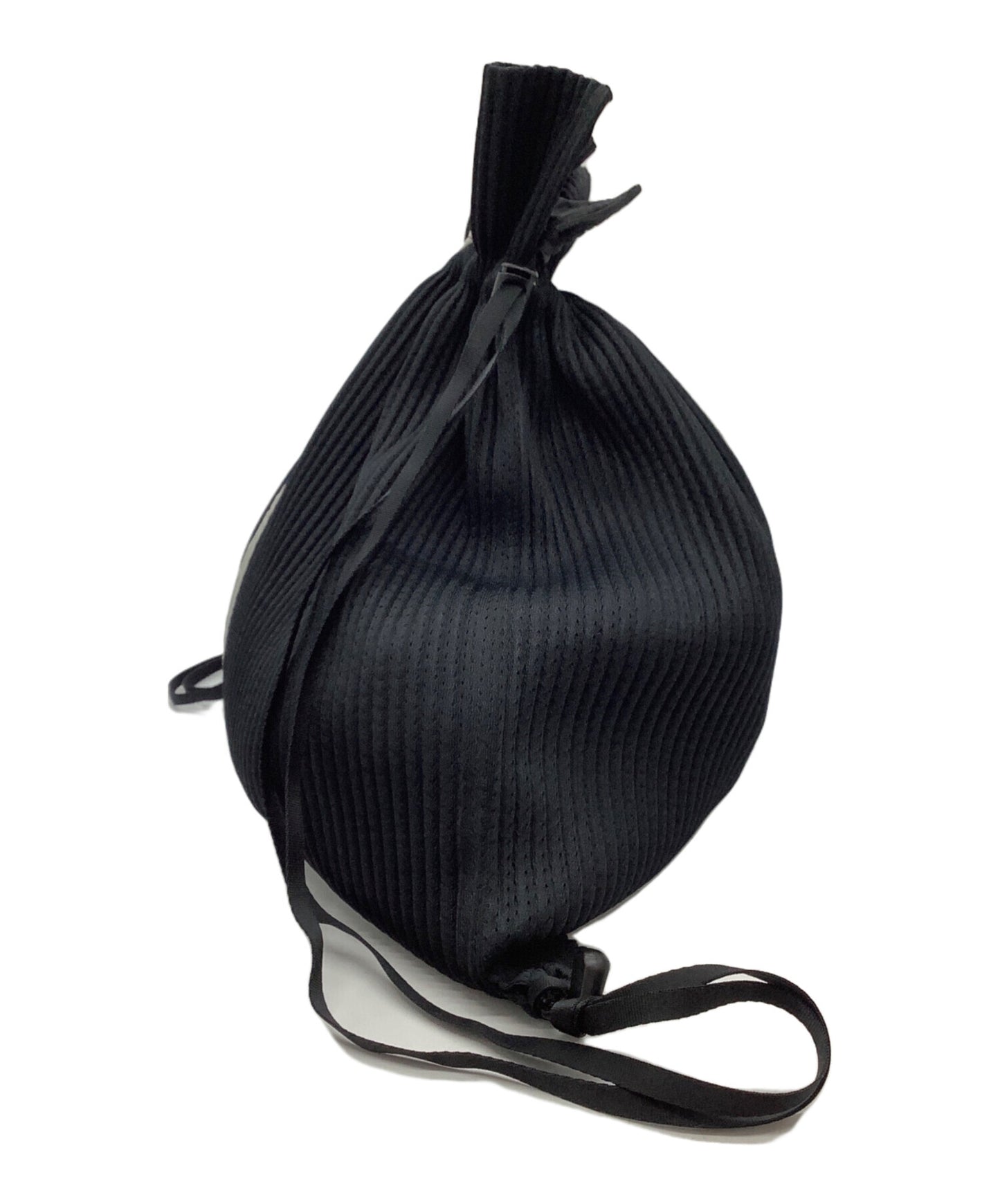 [Pre-owned] ISSEY MIYAKE Pleated Drawstring Bag IM03AG100