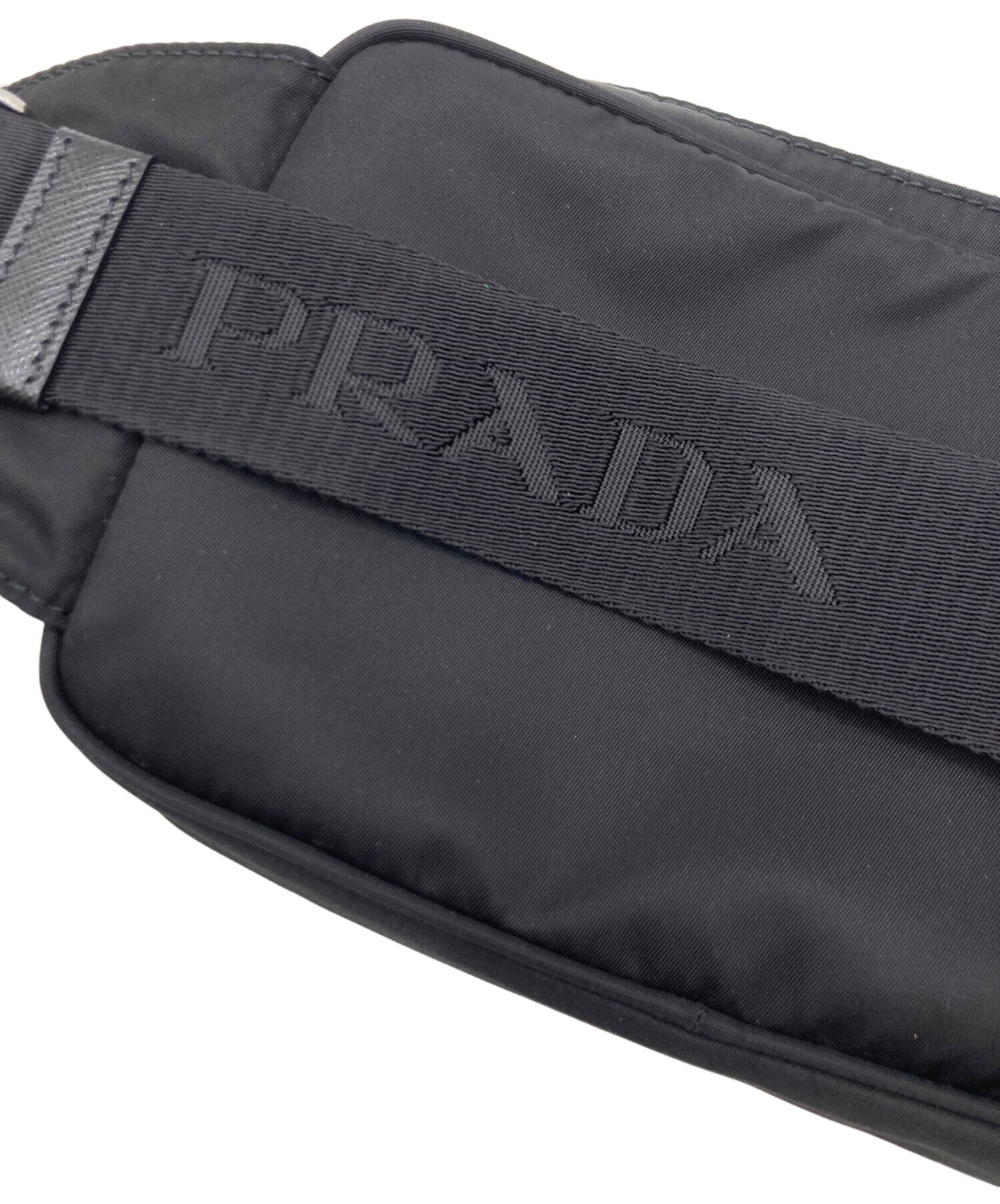 [Pre-owned] PRADA PRADA Re-Nylon x Saffiano leather belt bag 2VL977