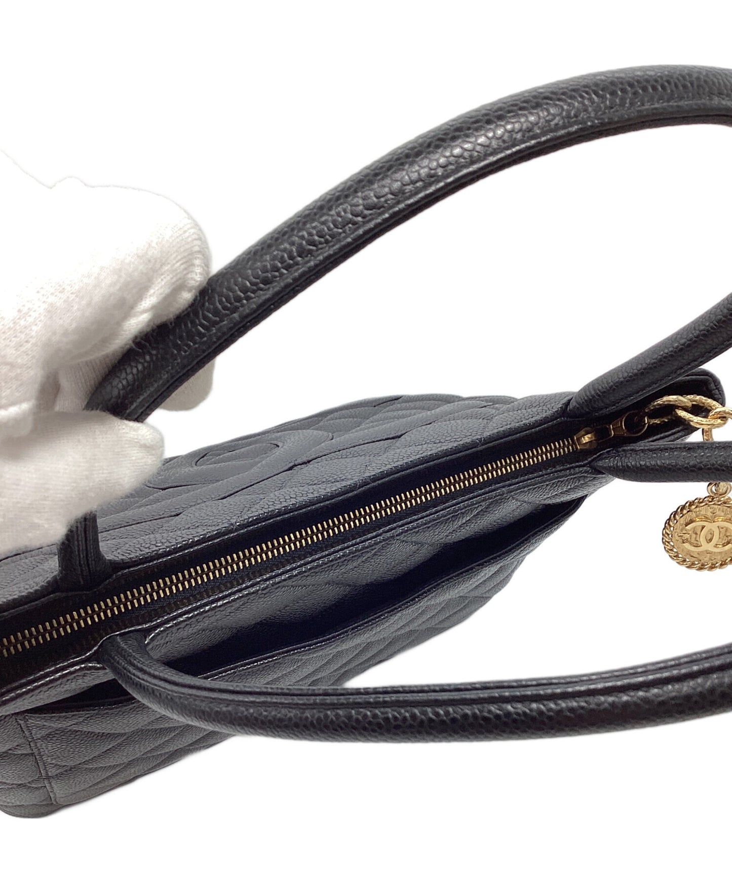 [Pre-owned] CHANEL Matelassé caviar skin tote bag