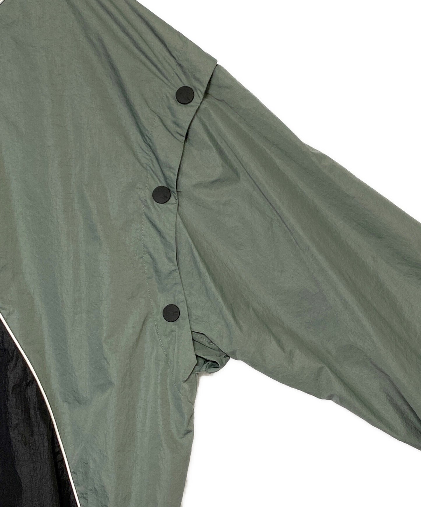 [Pre-owned] FENDI 2-way nylon jacket FAA815 A53Q