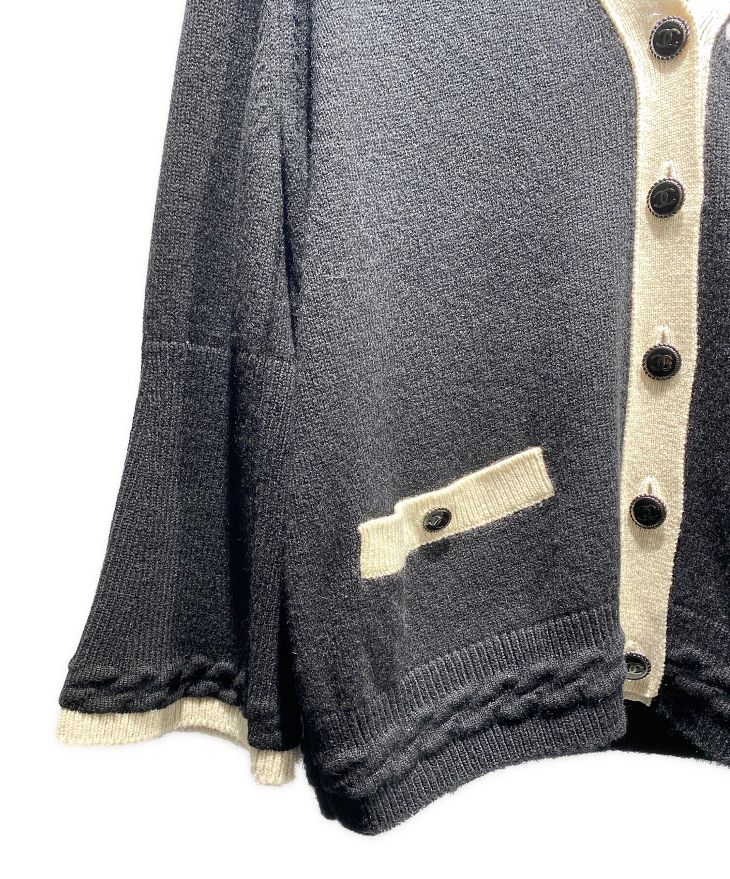 [Pre-owned] CHANEL Cardigan / Two-Tone / P58534K07657 / Knit / Knit Cardigan / Coco Mark P58534K07657