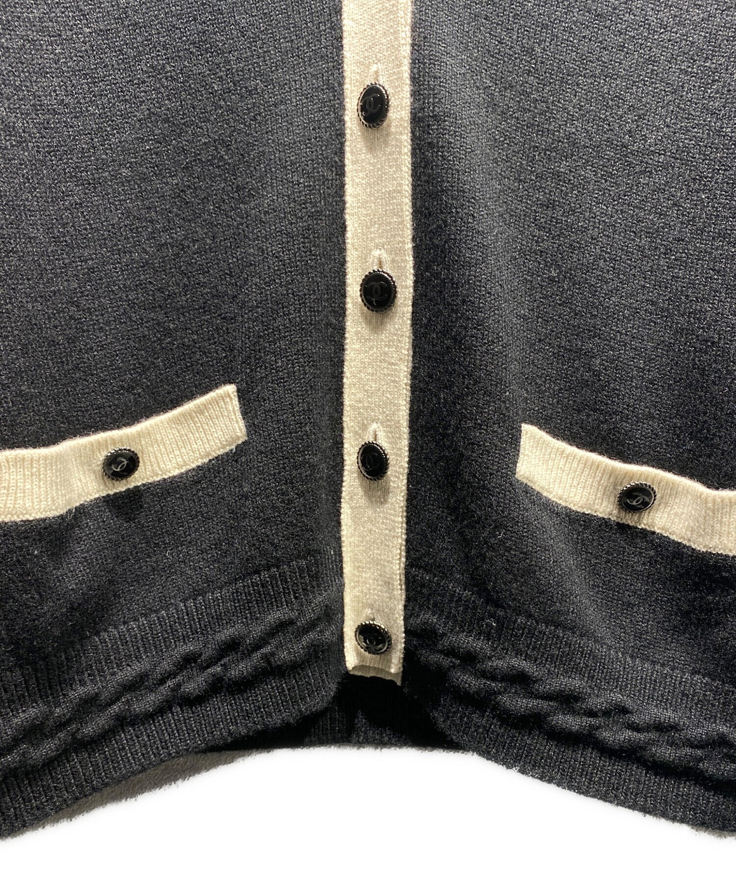 [Pre-owned] CHANEL Cardigan / Two-Tone / P58534K07657 / Knit / Knit Cardigan / Coco Mark P58534K07657