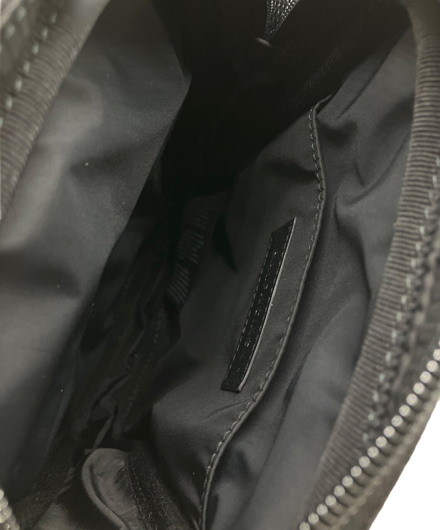[Pre-owned] BALENCIAGA body bag 715852