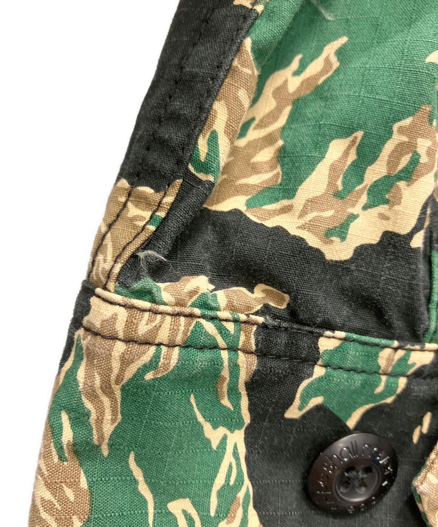 [Pre-owned] A BATHING APE military shirt 001SHD301025X
