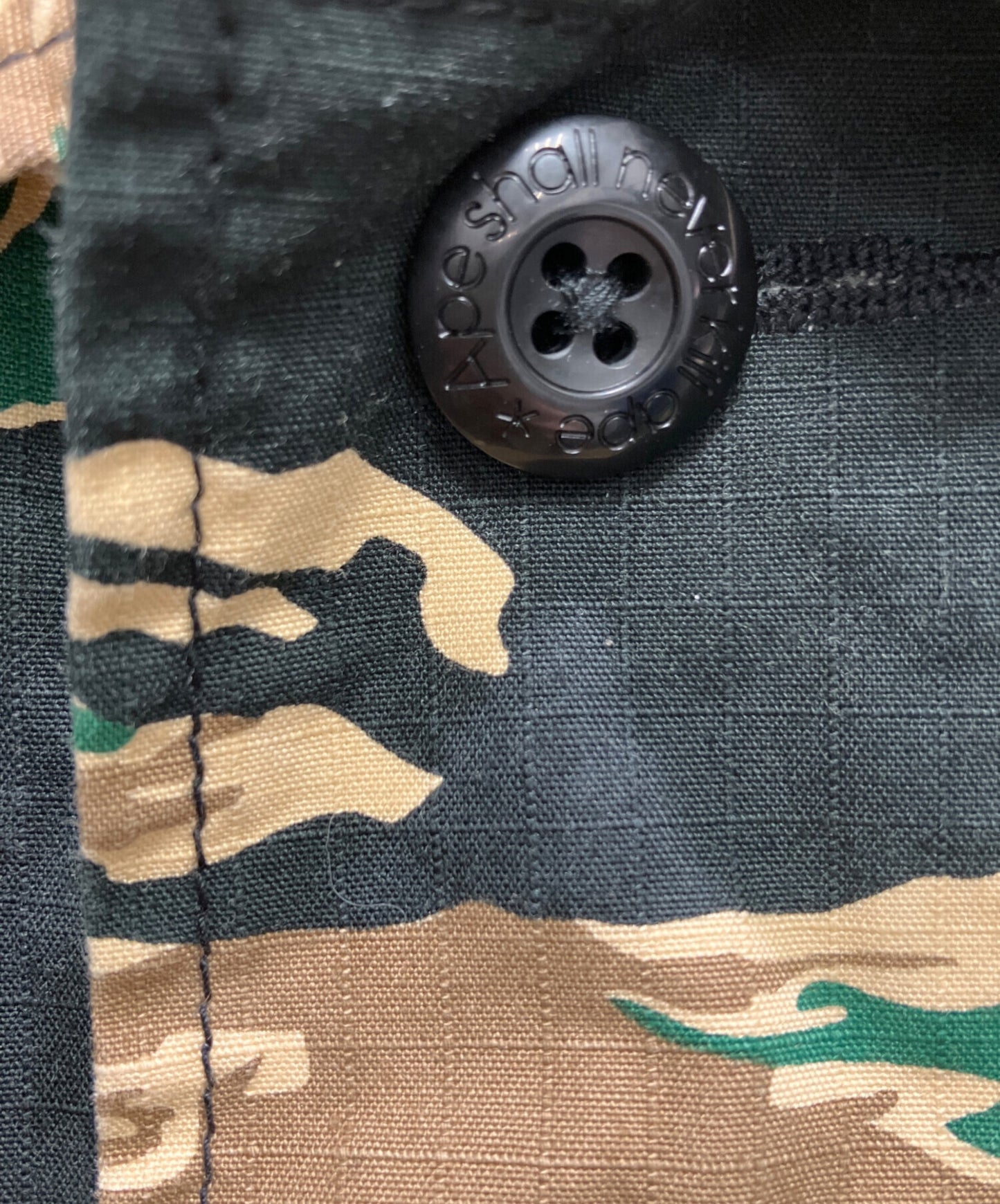[Pre-owned] A BATHING APE military shirt 001SHD301025X