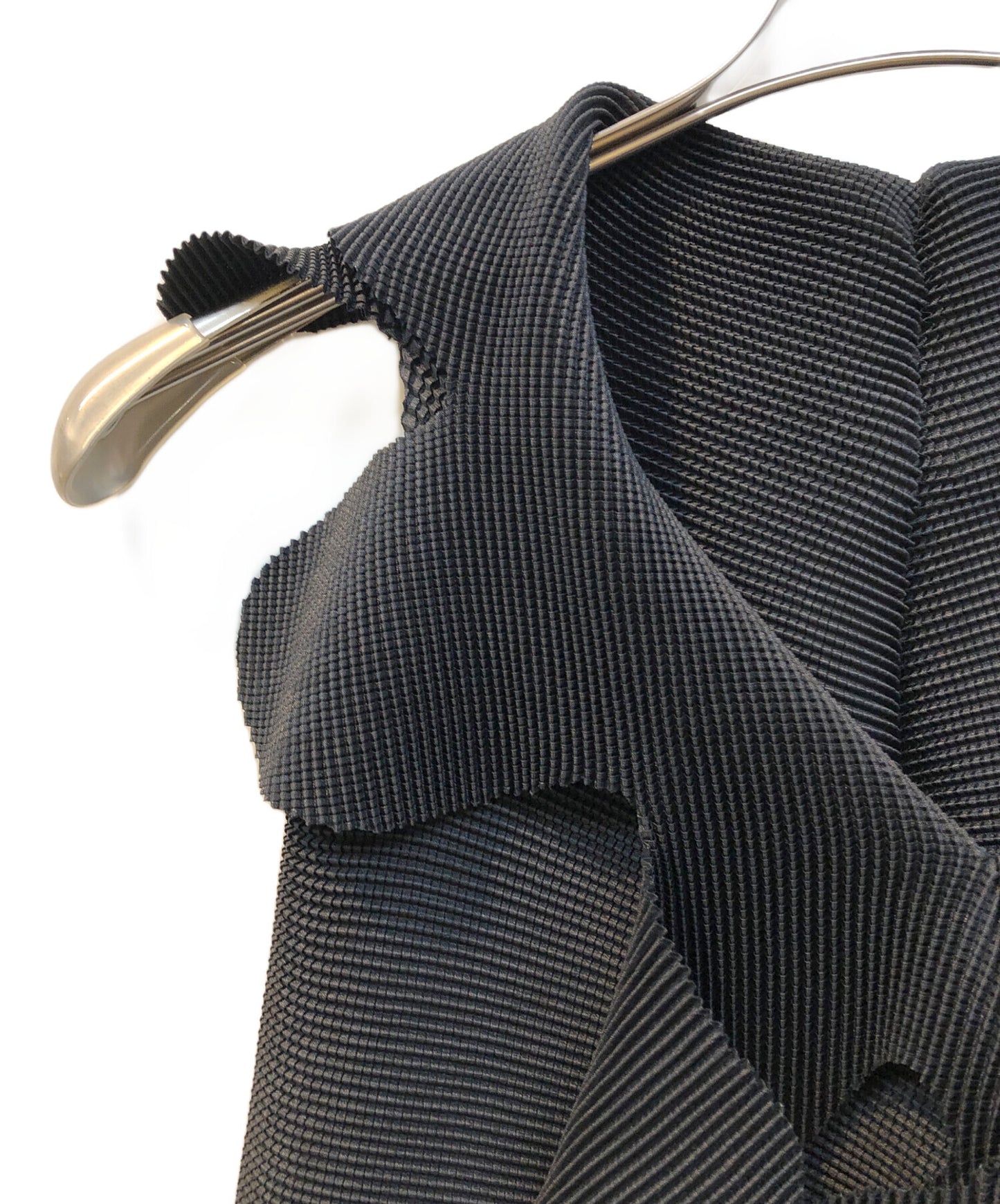 [Pre-owned] me ISSEY MIYAKE pleated knit MI73FR319